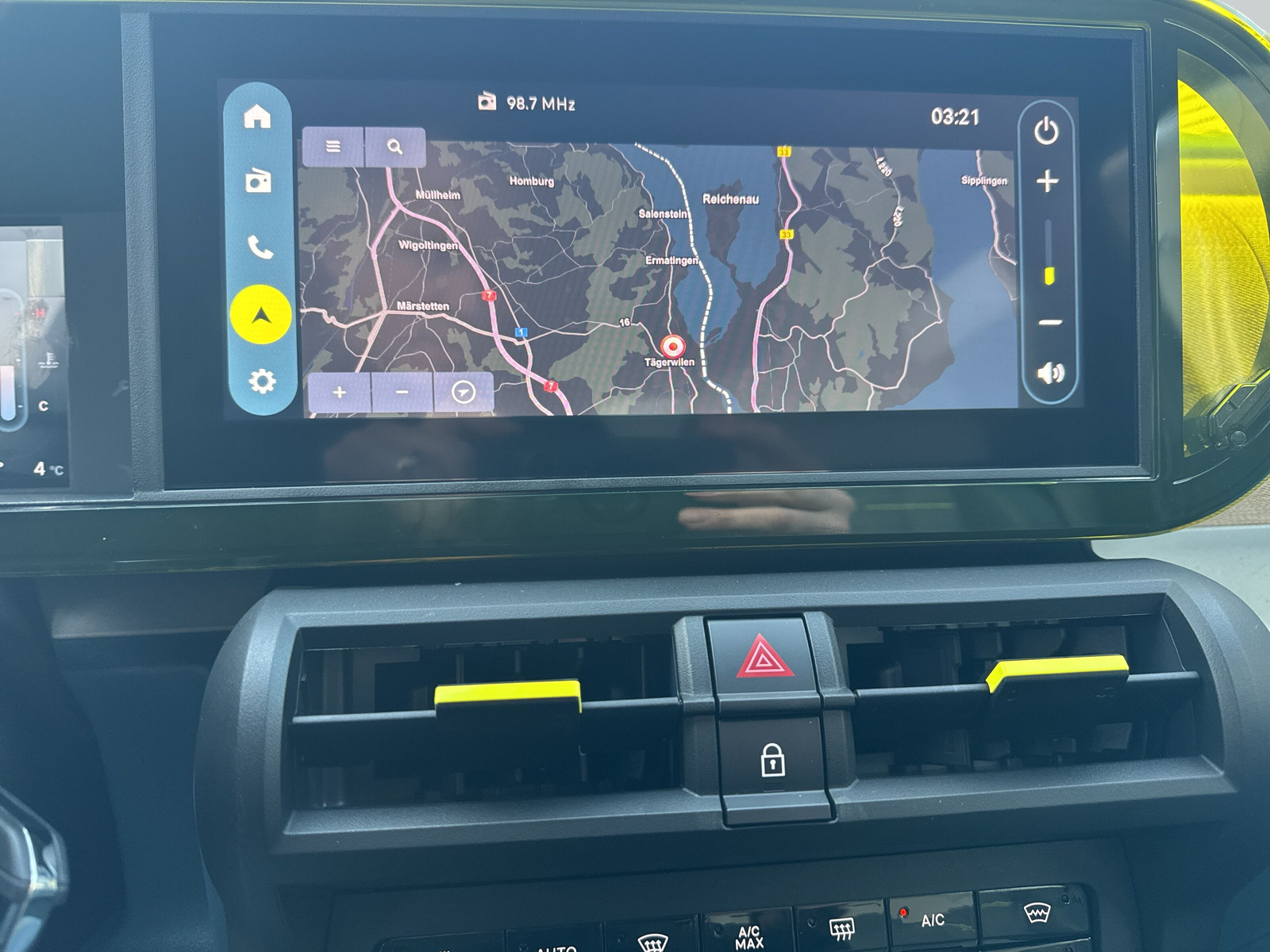 FIAT Grande Panda 1.2 Hybrid La Prima-image-11