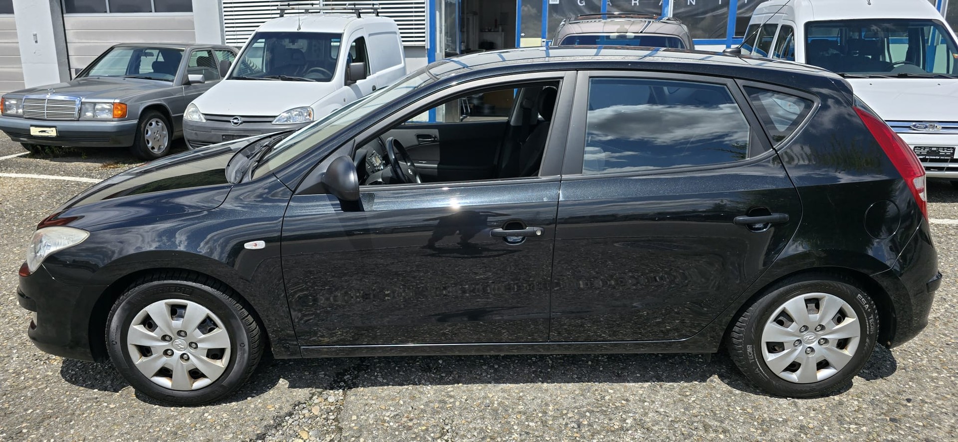 HYUNDAI i30 1.4 Comfort-image-3