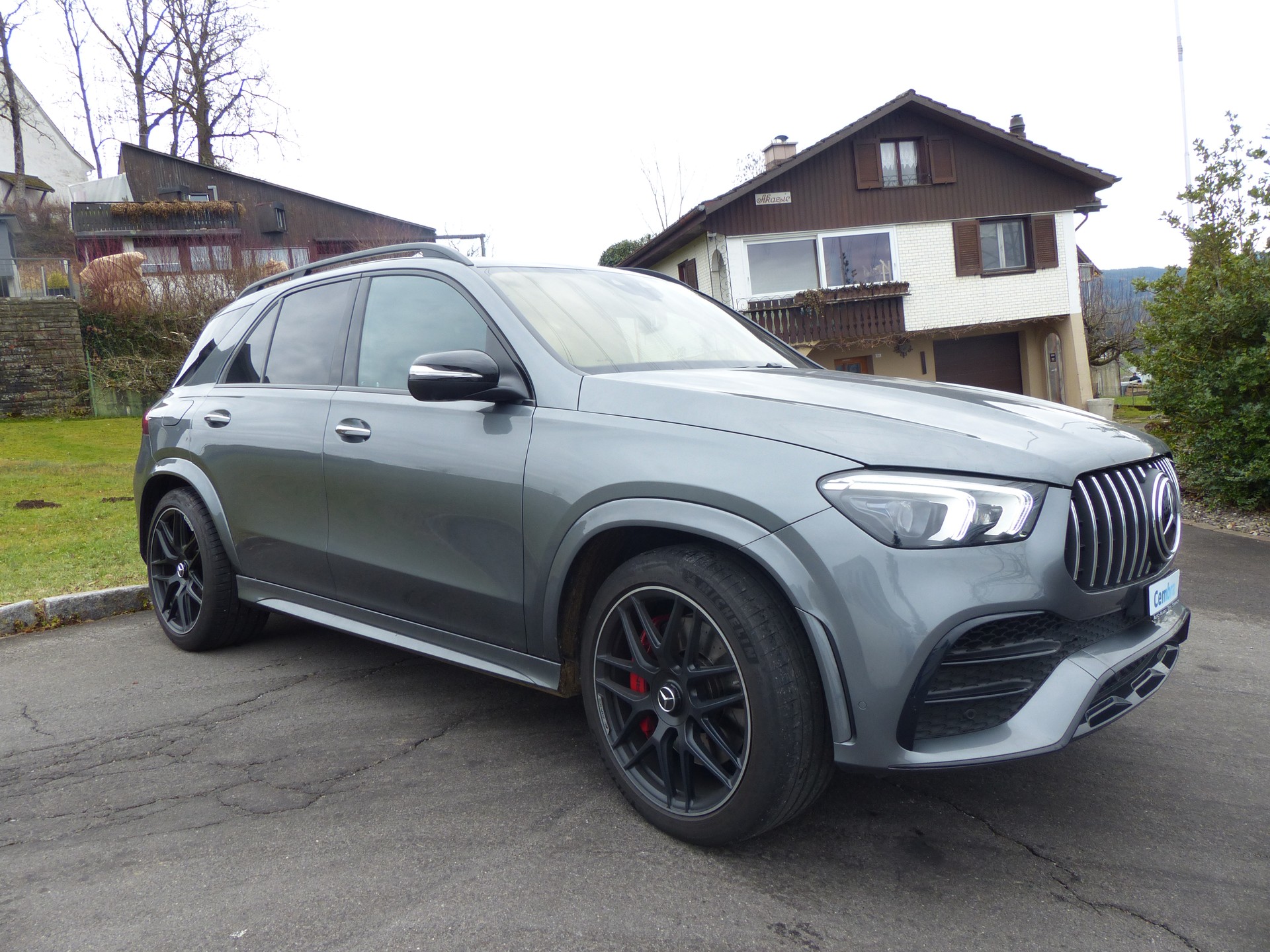 MERCEDES-BENZ GLE 53 AMG 4Matic+ 9G-Speedshift-showroom-element-3