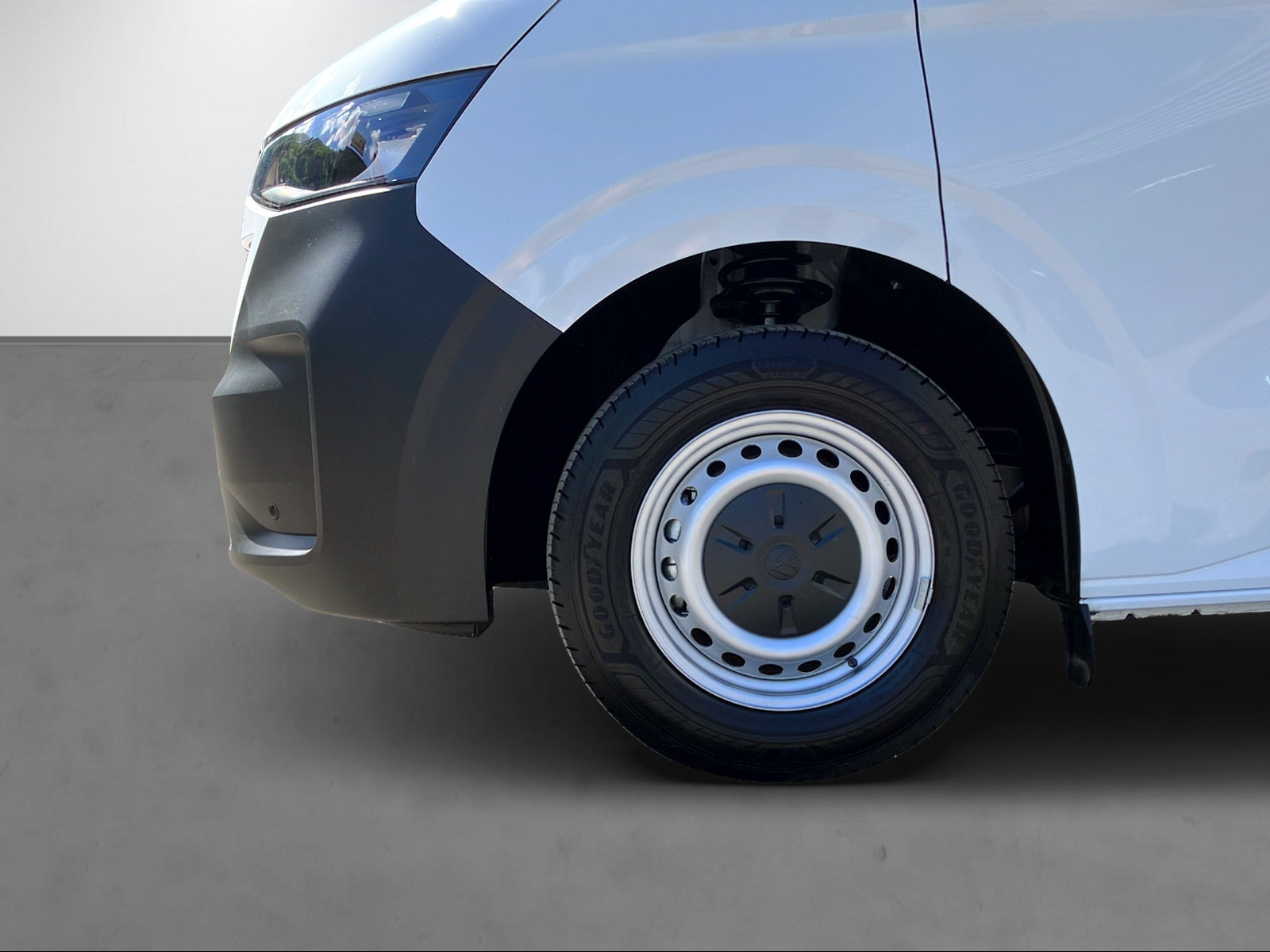 VW Transporter Kaw. 3100 E-Motor-showroom-element-3