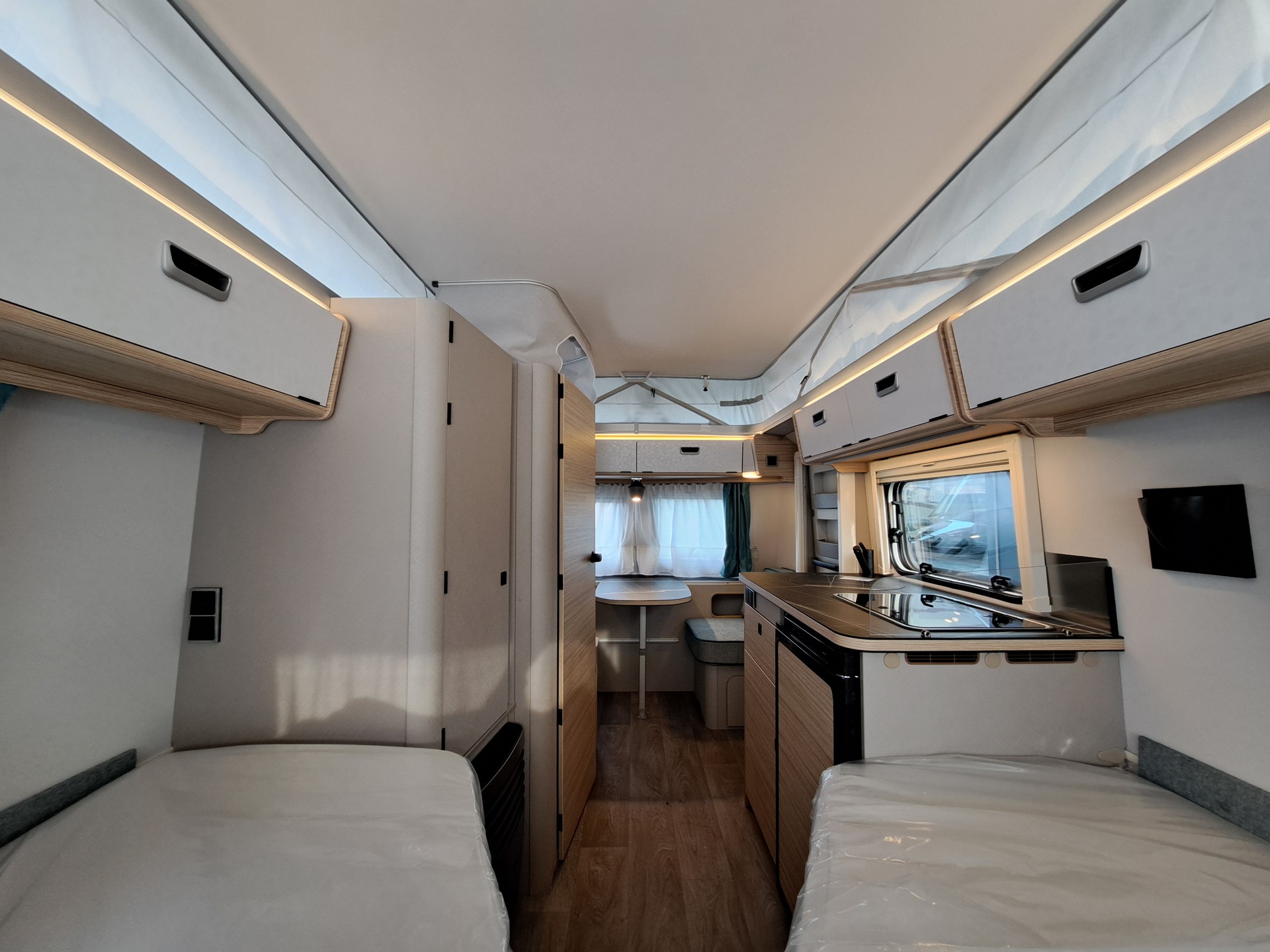 ERIBA Touring 542 Harbour Blue-image-10