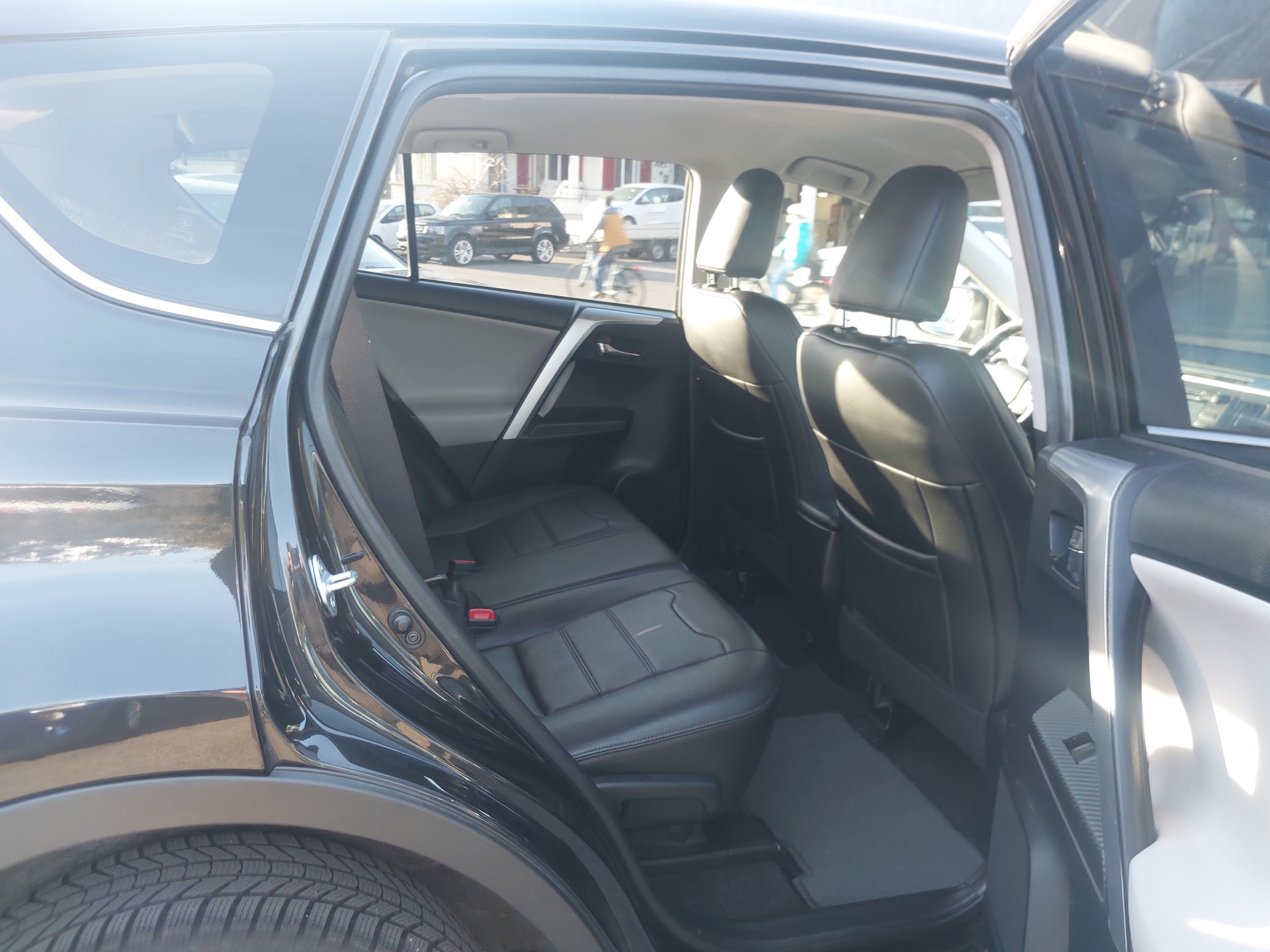 TOYOTA RAV-4 2.0 Swiss Trend Multidrive S-image-8