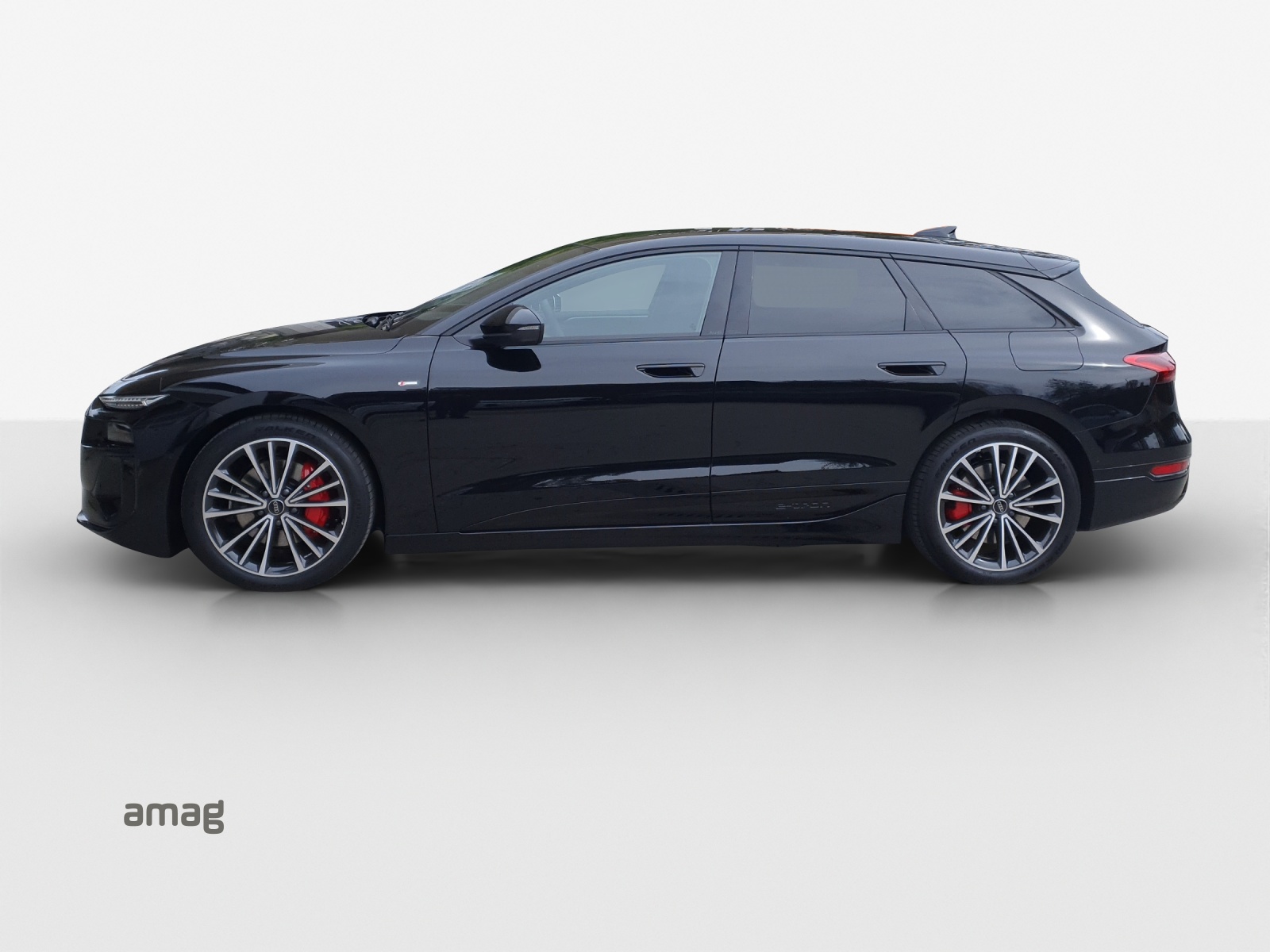 AUDI A6 Avant e-tron quattro-showroom-element-1