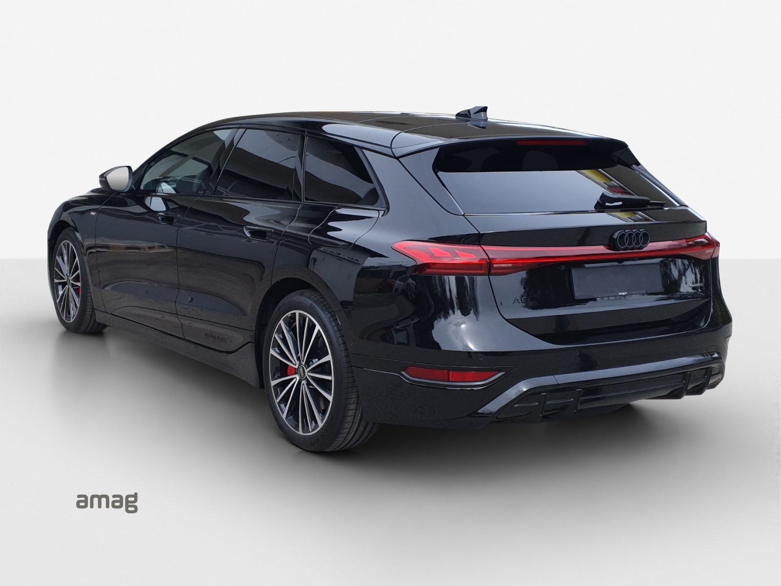 AUDI A6 Avant e-tron quattro-showroom-element-2