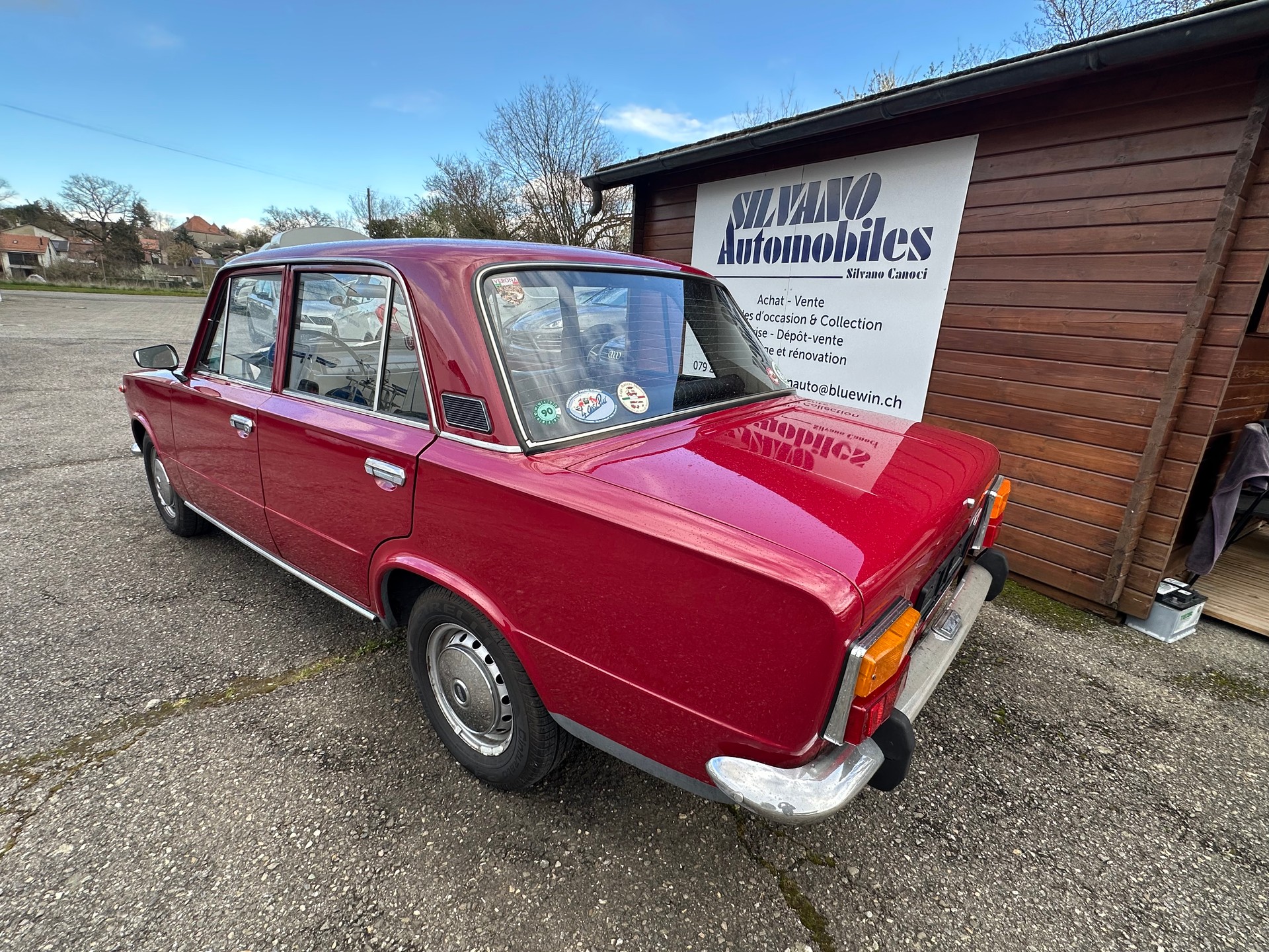 FIAT 124 Limousine-image-5
