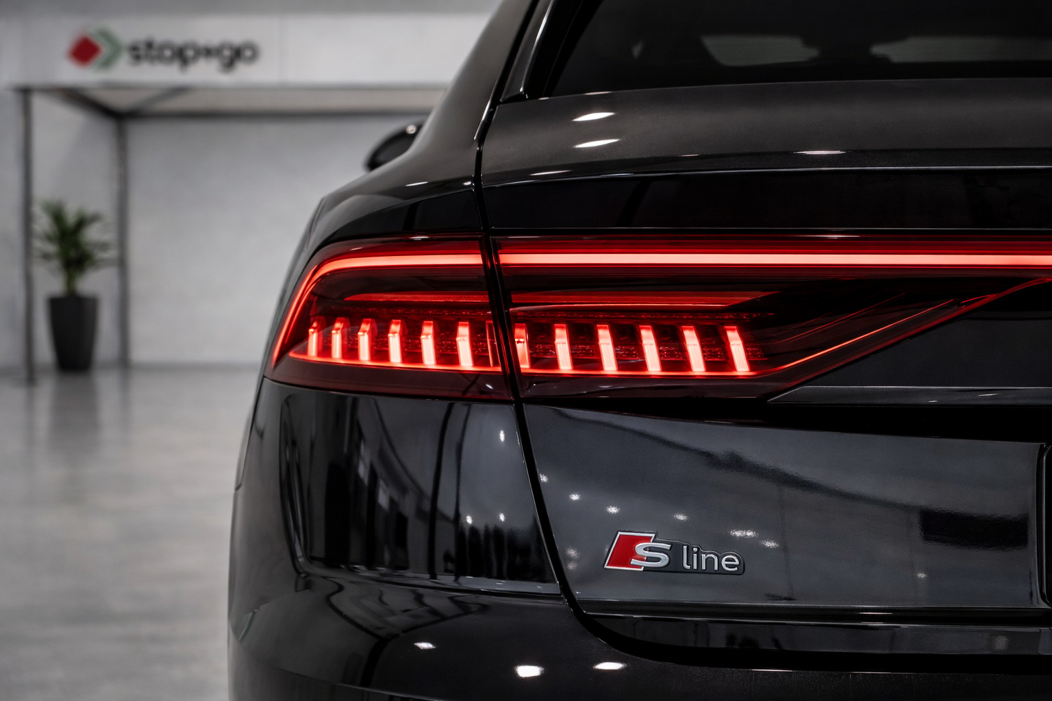 AUDI Q8 55 TFSI e quattro PHEV tiptronic-image-7