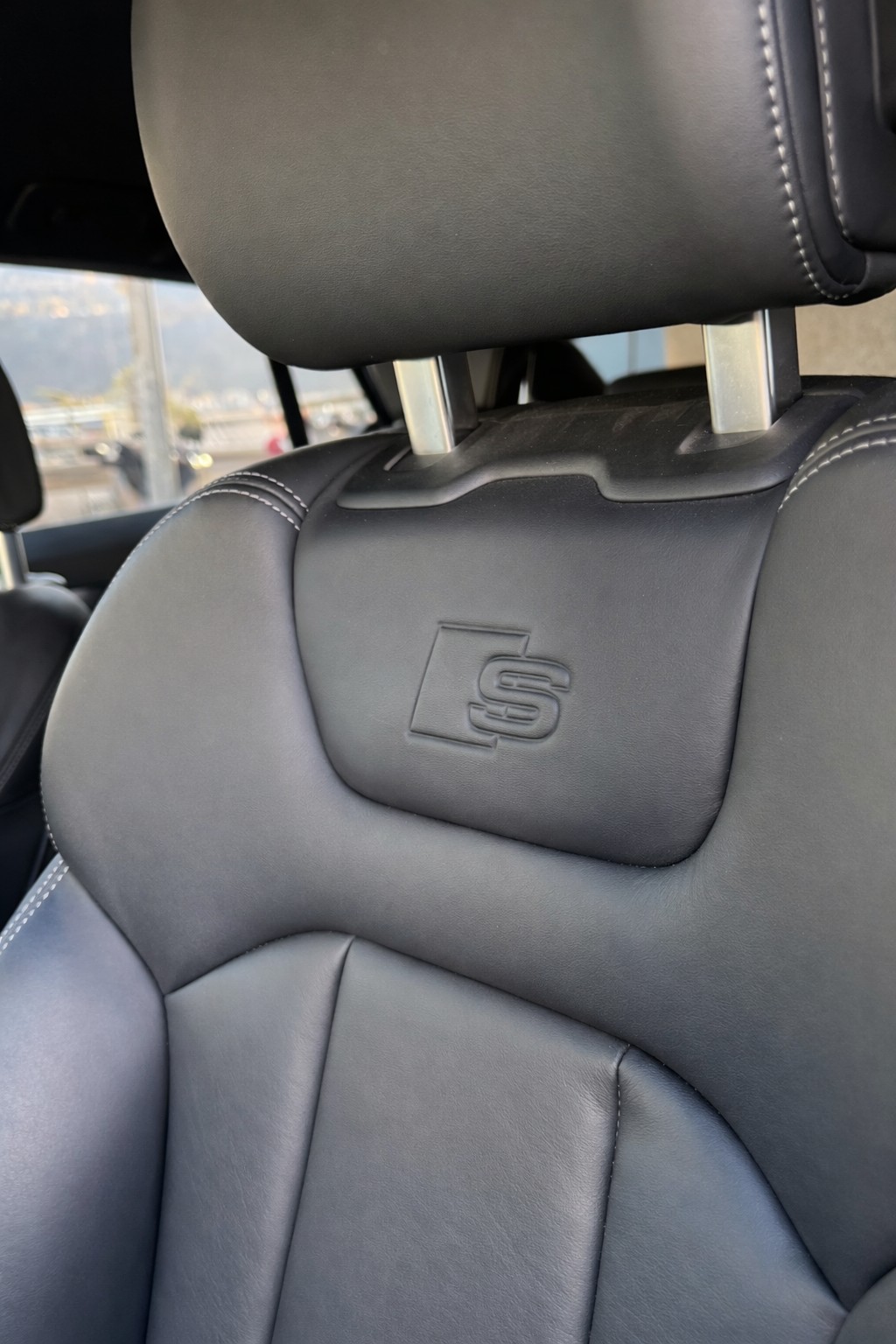AUDI Q8 55 TFSI e quattro PHEV tiptronic-image-11