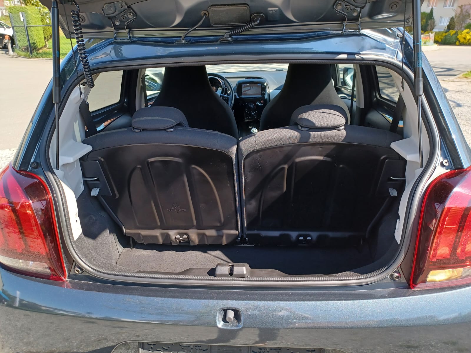 PEUGEOT 108 1.2 VTi Active-image-4