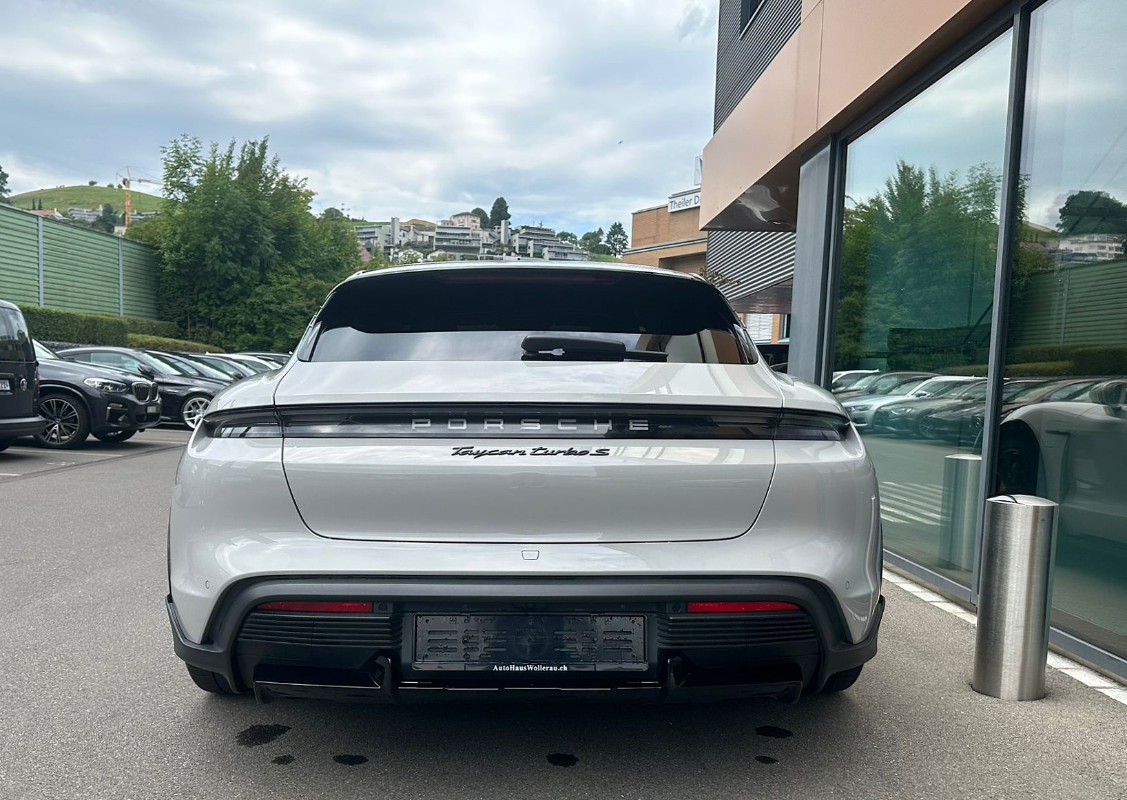PORSCHE Taycan Cross Turismo Turbo S-image-14