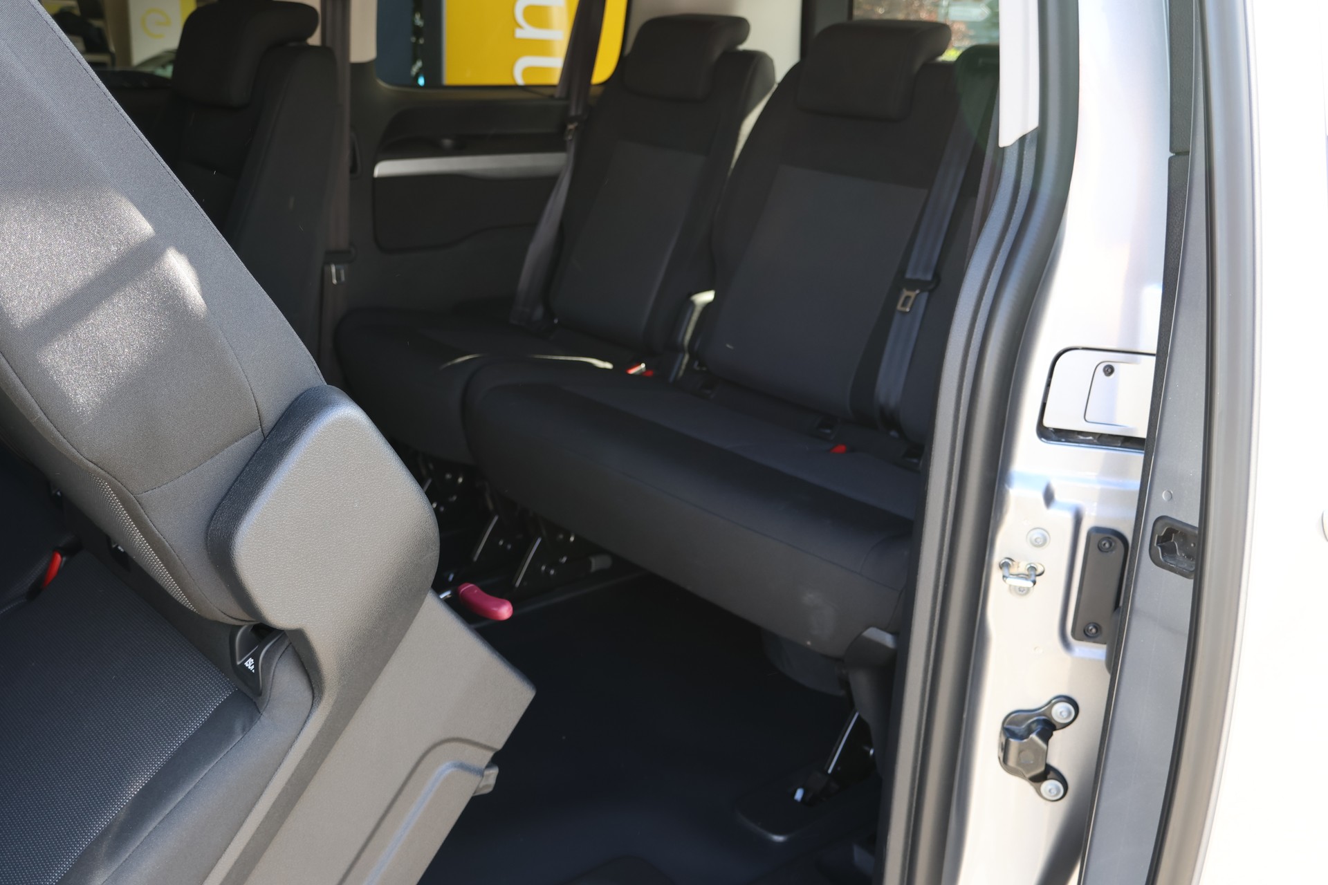 OPEL Zafira-e Life 50kWh Business Edition M-image-12