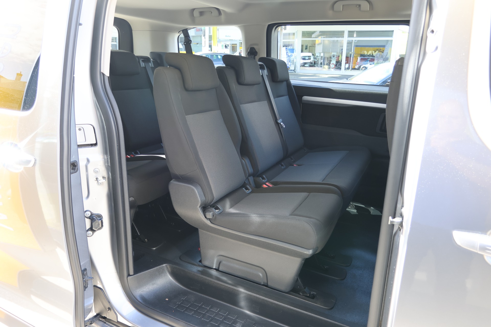 OPEL Zafira-e Life 50kWh Business Edition M-image-13