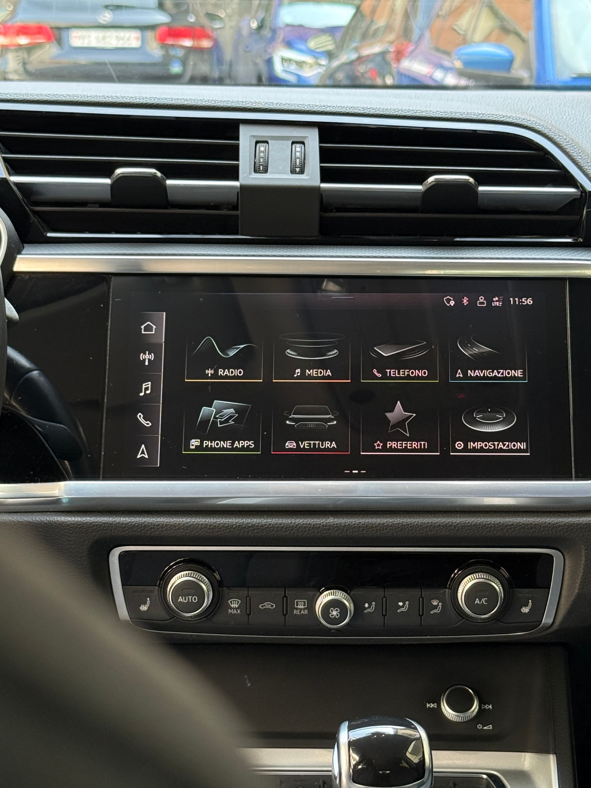 AUDI Q3 Sportback 35 TDI S line Attraction quattro S-tronic-image-15