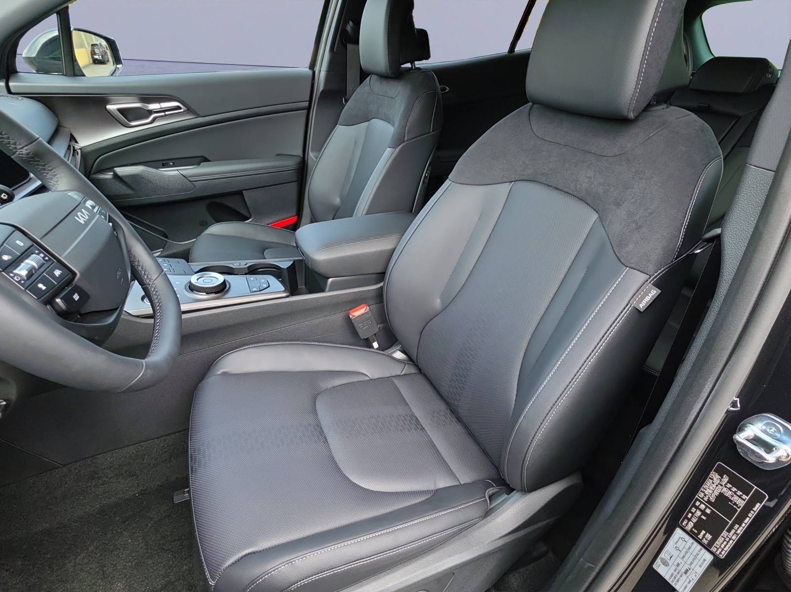 KIA Sportage 1.6 T-GDi Hybrid Black Edition-image-8