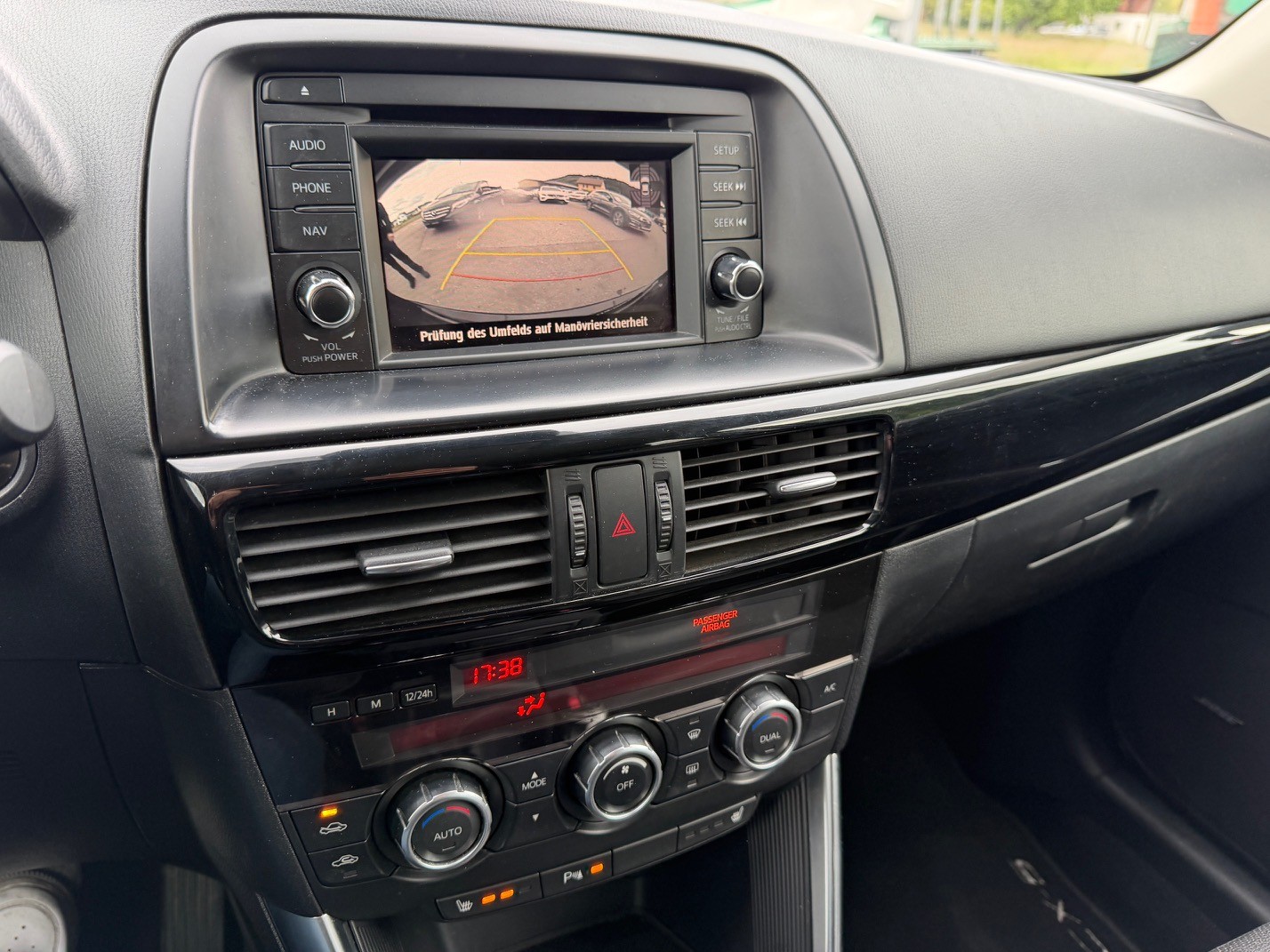 MAZDA CX-5 2.2 D HP Revolution AWD Automatic-image-8
