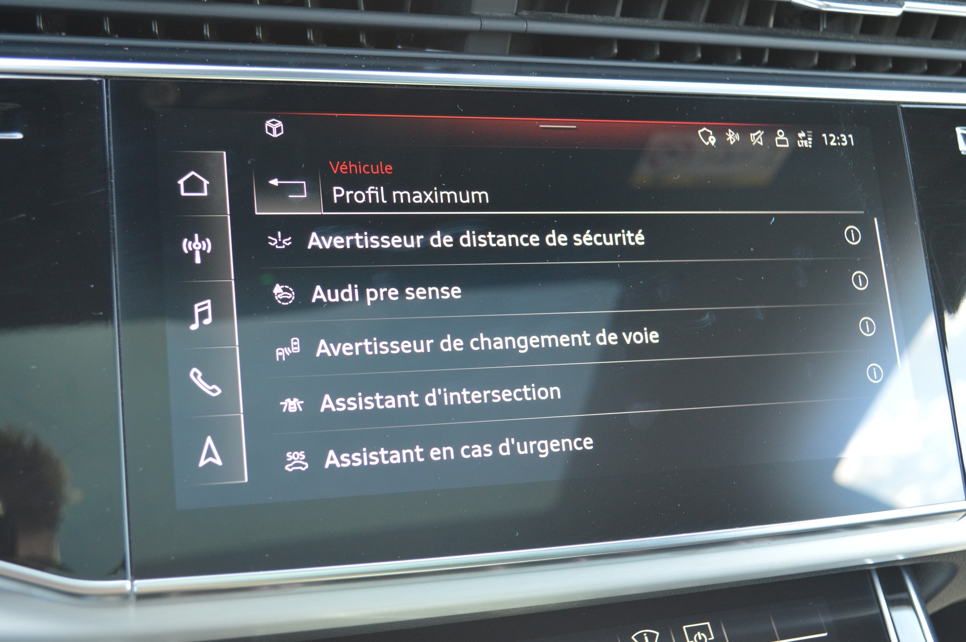 AUDI Q8 50 TDI Black Edition quattro tiptronic-image-21