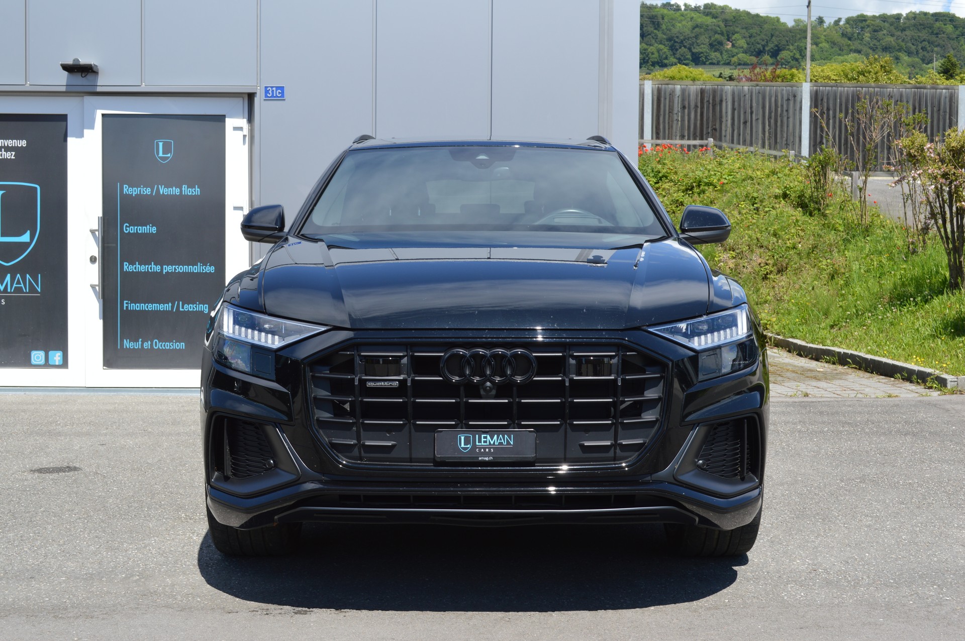 AUDI Q8 50 TDI Black Edition quattro tiptronic-showroom-element-1