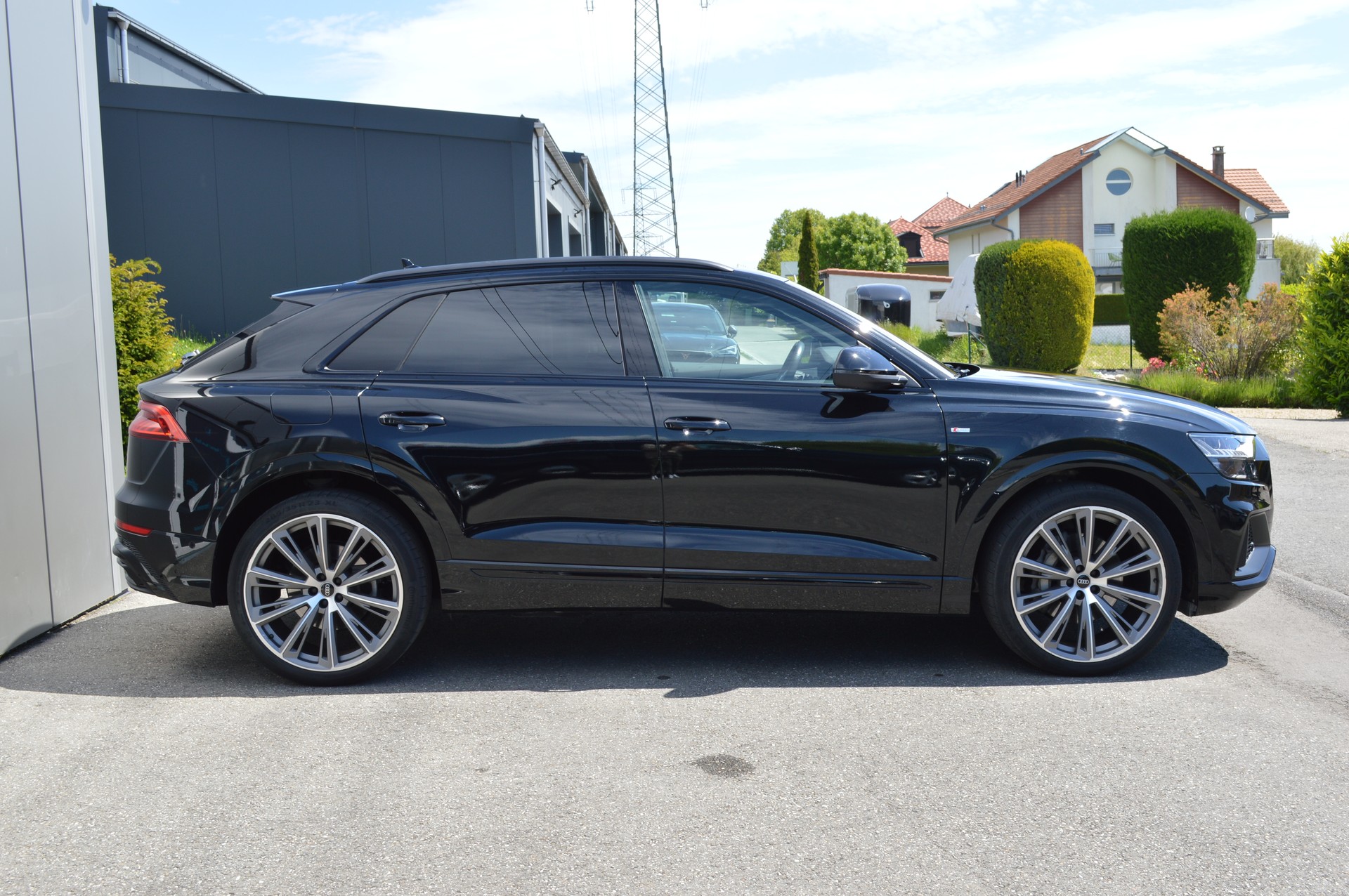 AUDI Q8 50 TDI Black Edition quattro tiptronic-showroom-element-3