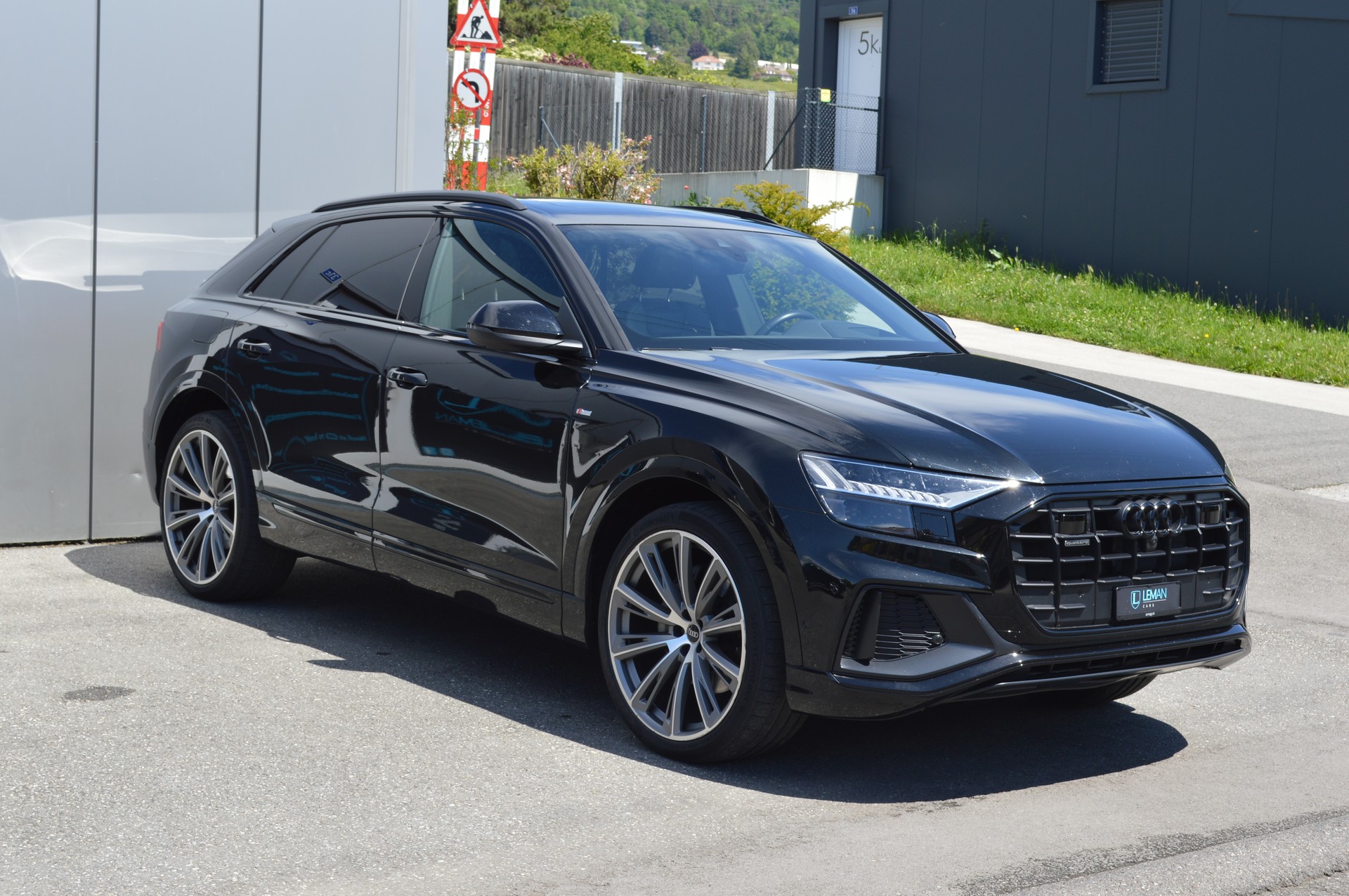 AUDI Q8 50 TDI Black Edition quattro tiptronic-showroom-element-2