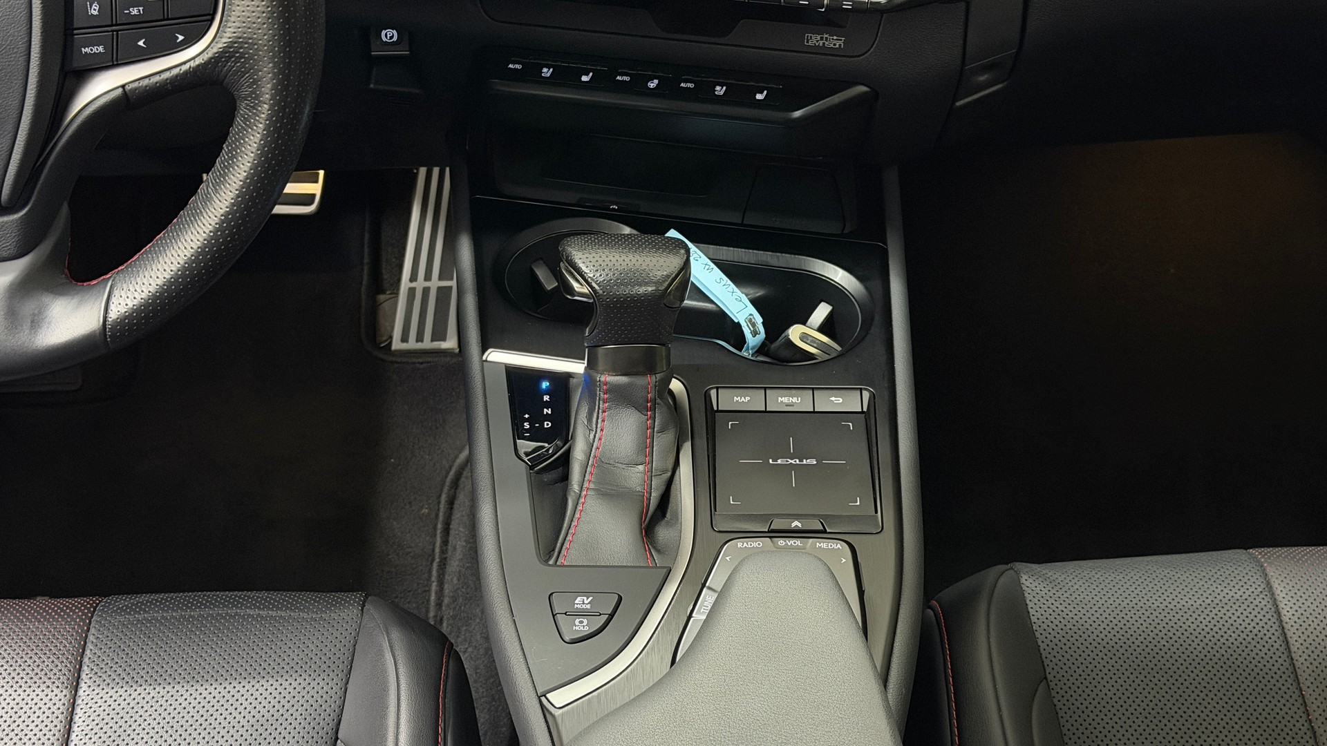 LEXUS UX 250h F Sport AWD Automatic-image-15
