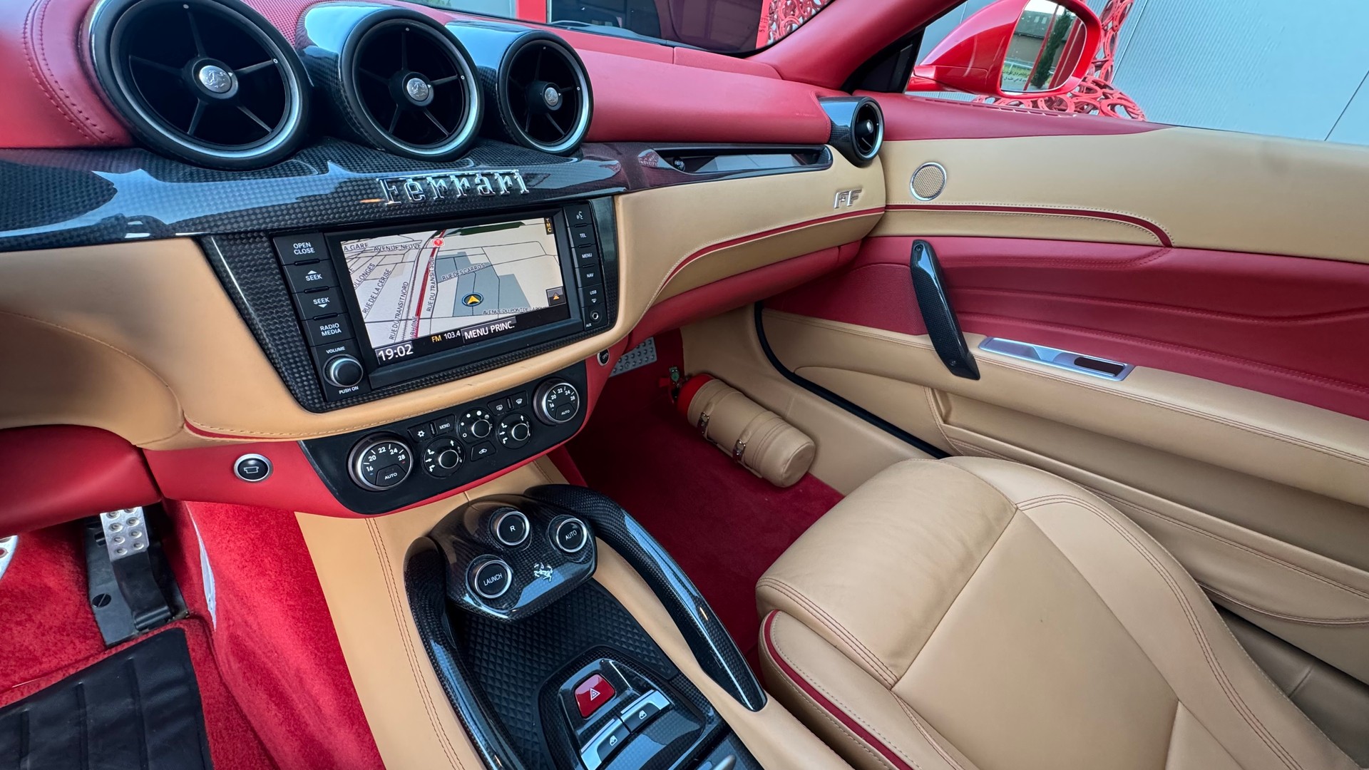 FERRARI FF-image-9
