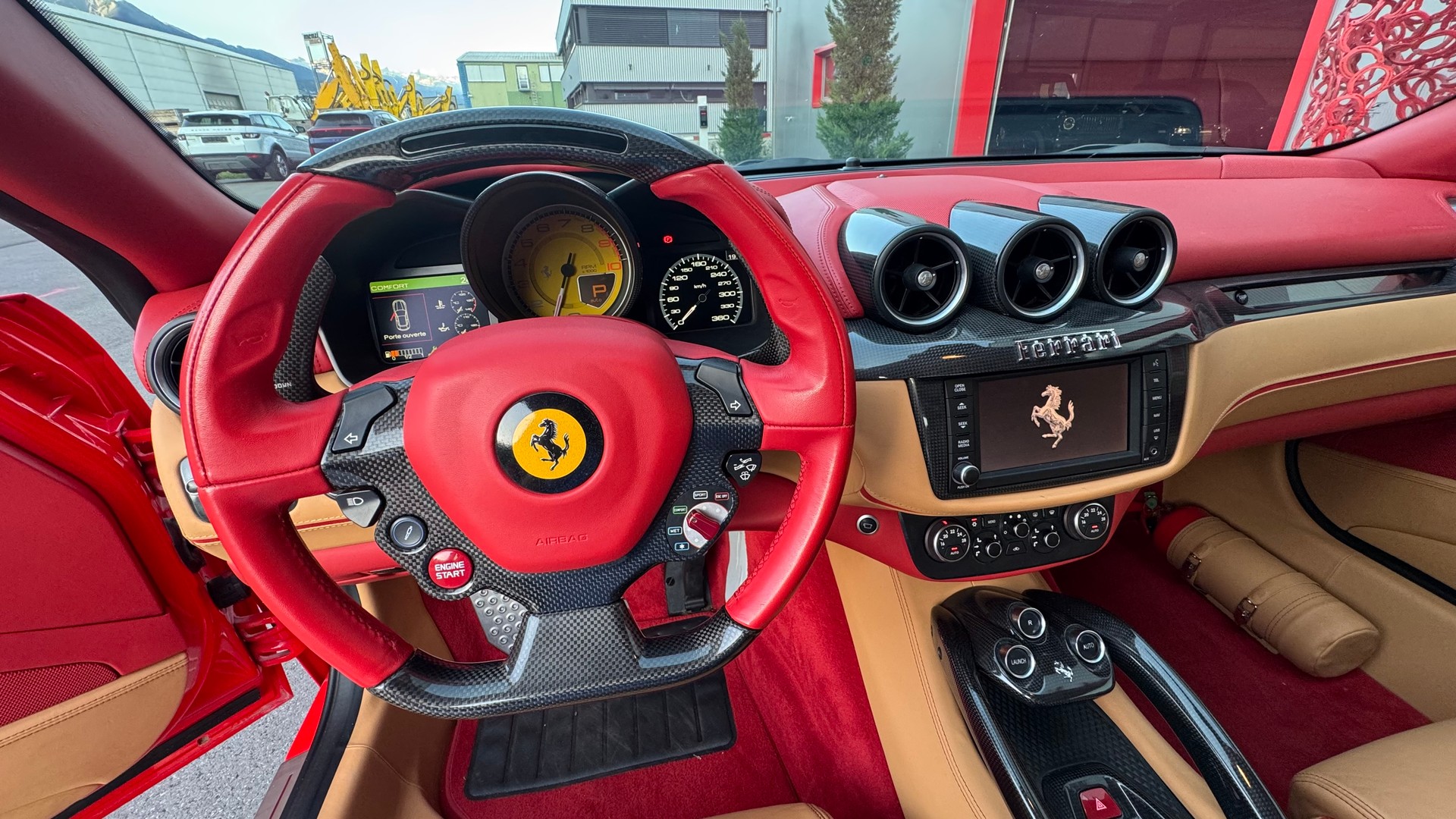 FERRARI FF-image-12