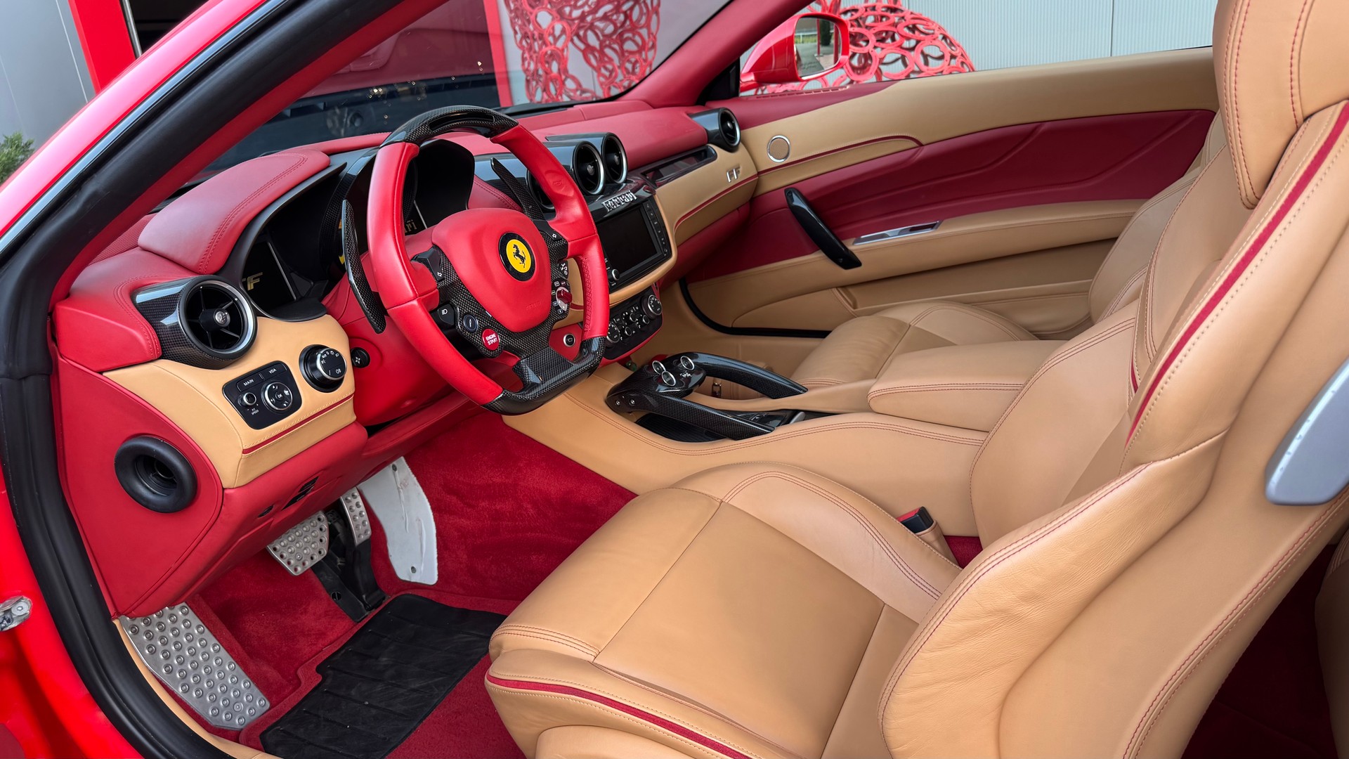 FERRARI FF-image-7