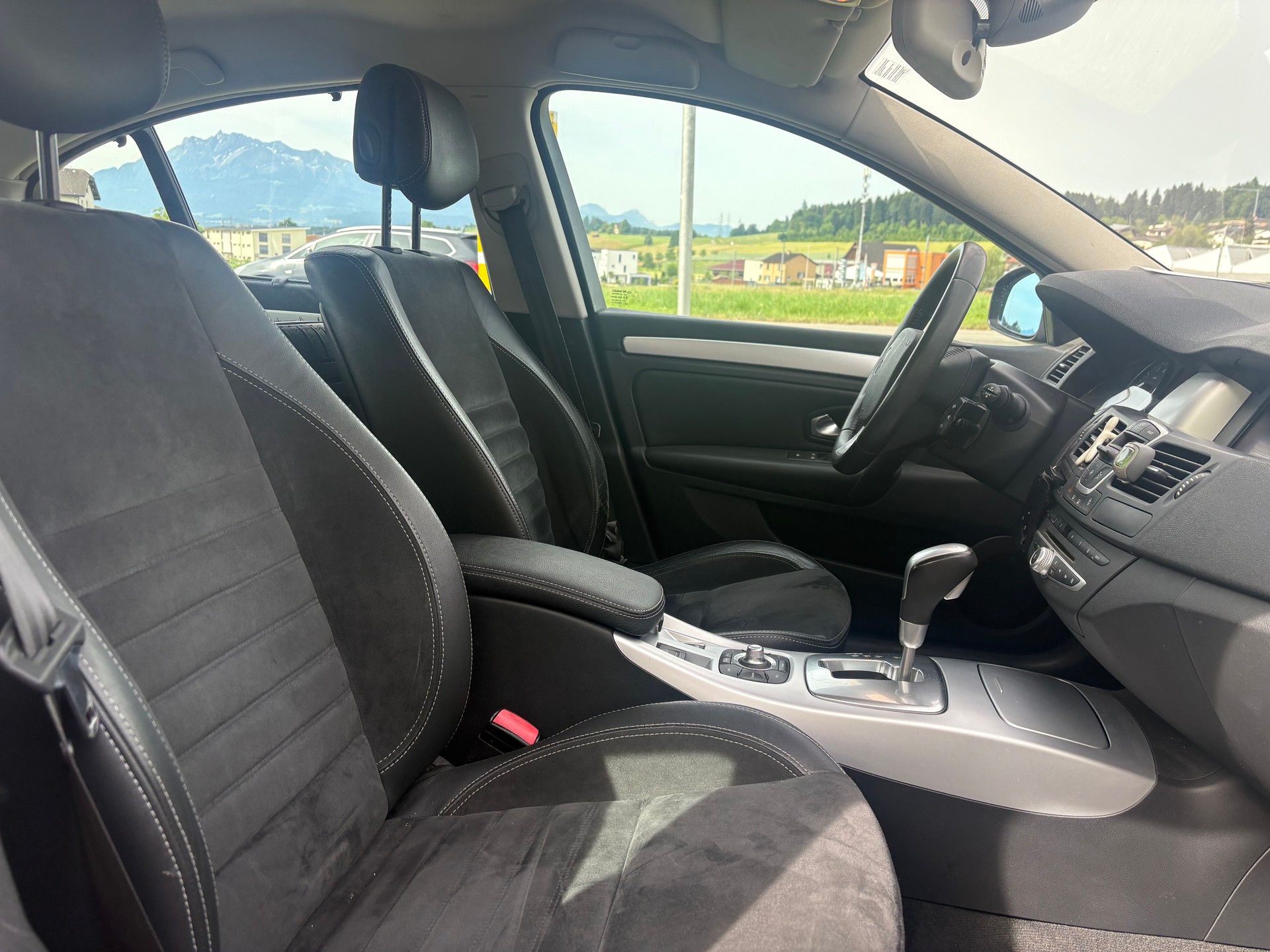 RENAULT Laguna 2.0 16V T Dynamique Automatic-image-12