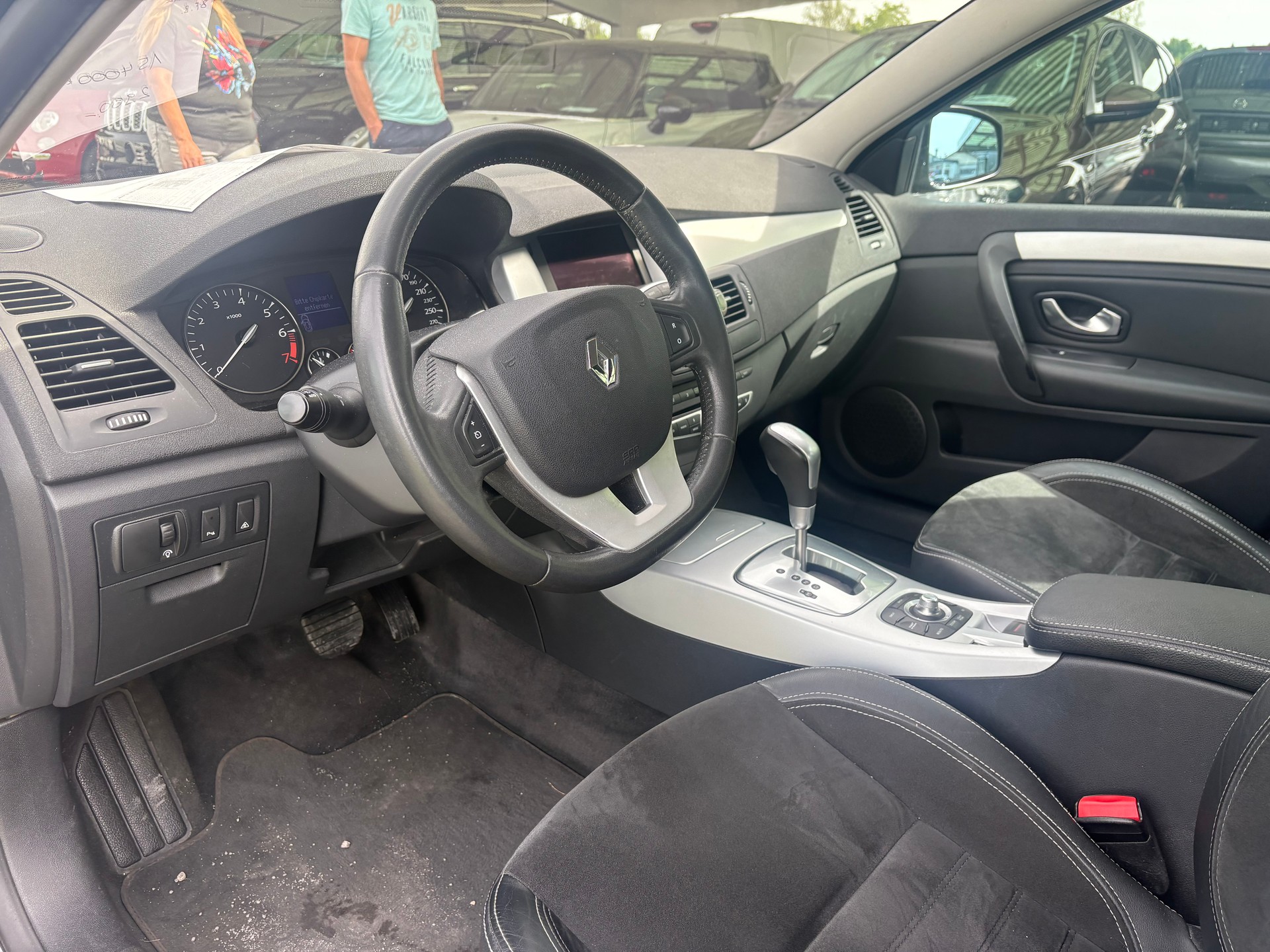 RENAULT Laguna 2.0 16V T Dynamique Automatic-image-6