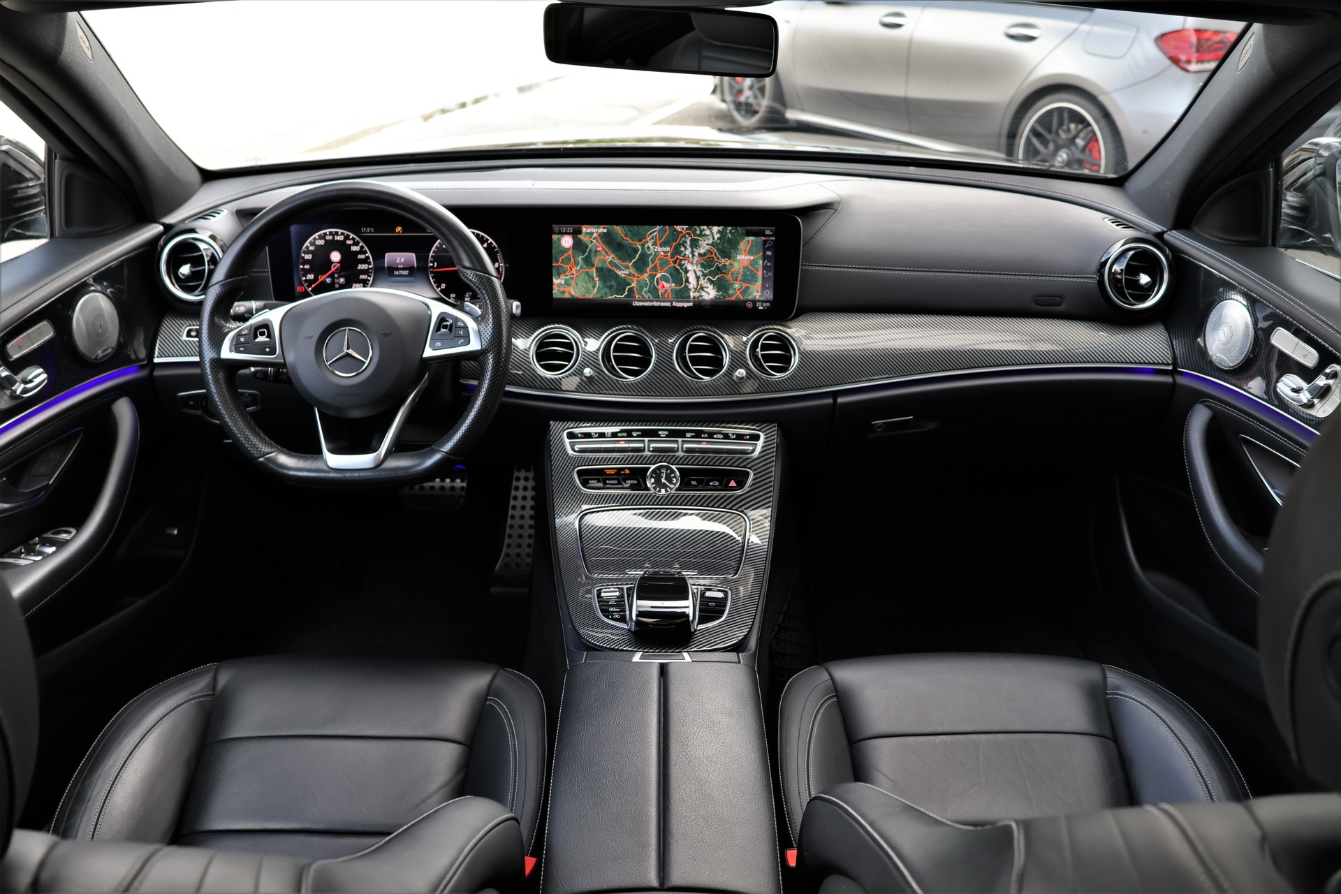 MERCEDES-BENZ E 220 d AMG Line 9G-Tronic (CH)-image-15