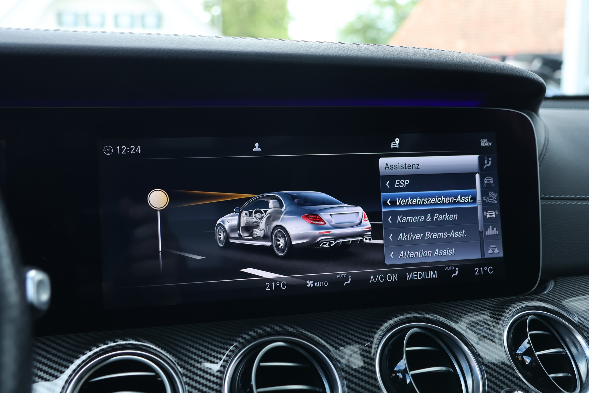 MERCEDES-BENZ E 220 d AMG Line 9G-Tronic (CH)-image-23