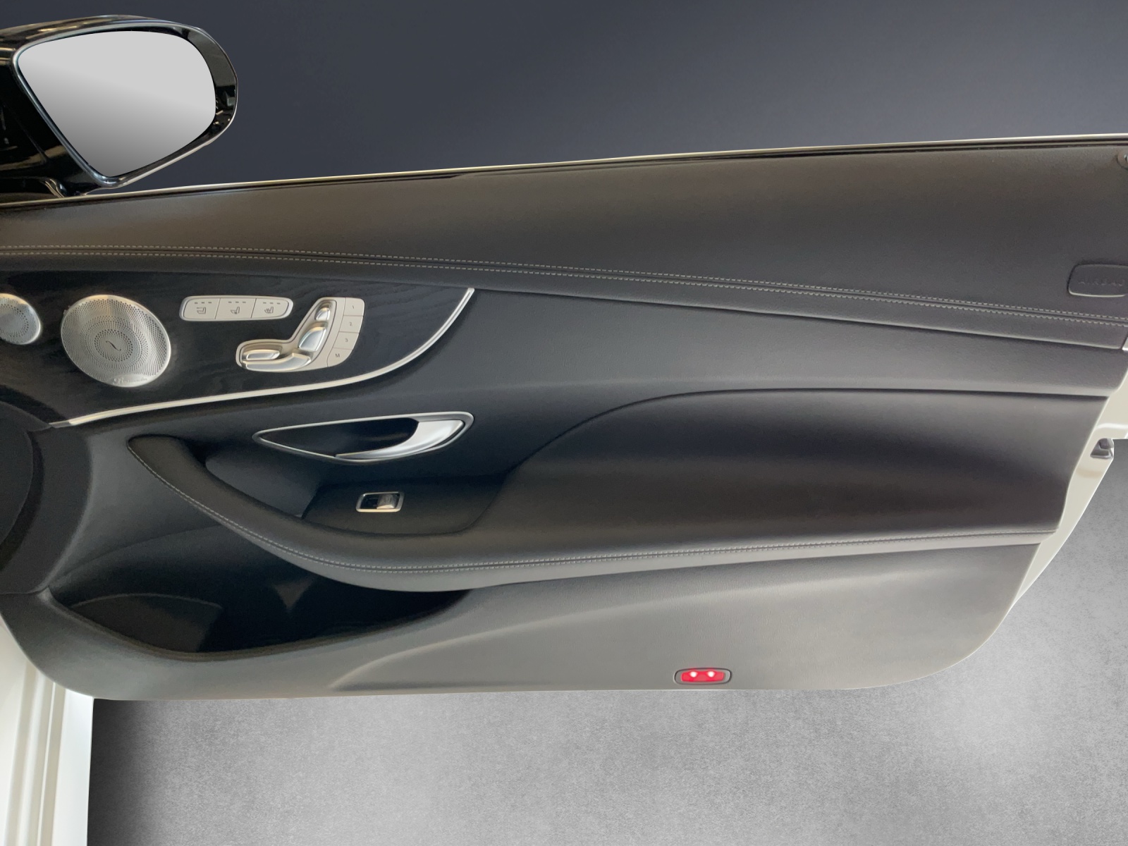 MERCEDES-BENZ E 200 AMG Line4 Matic-image-10