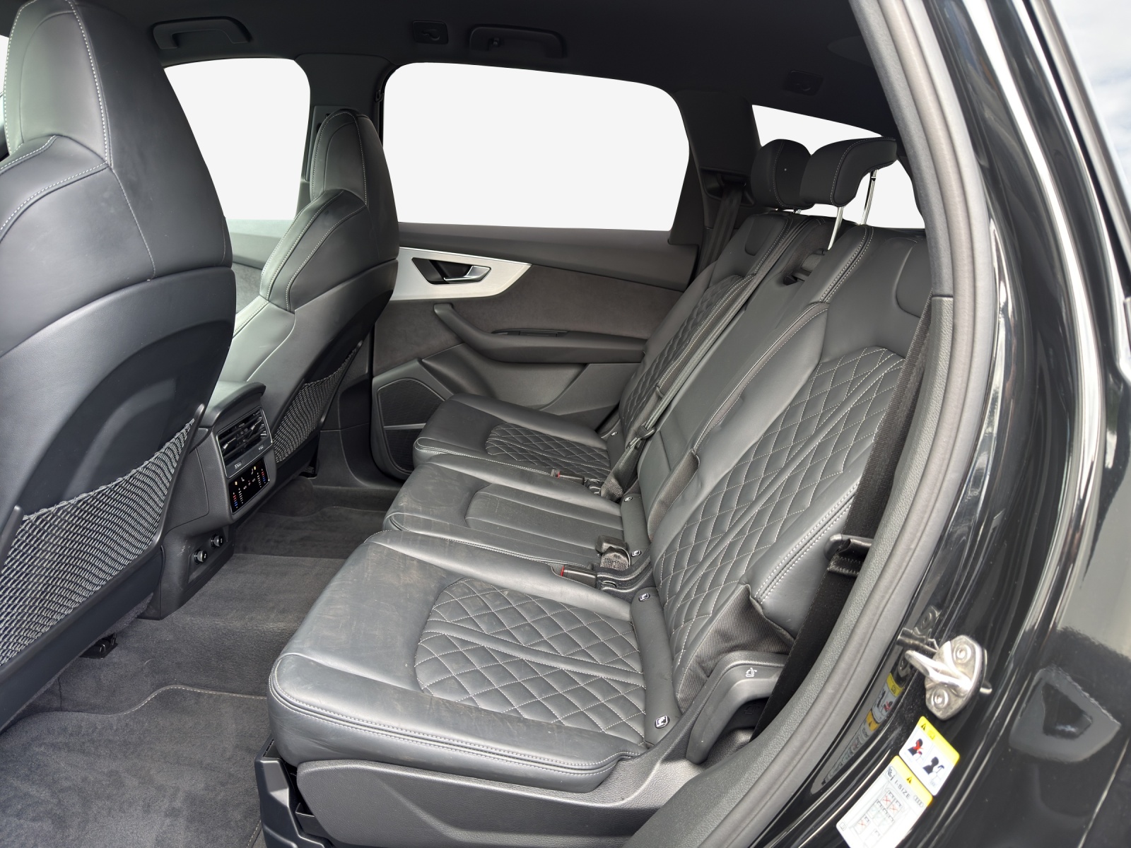 AUDI Q7 50 TDI quattro S Line tiptronic-image-11