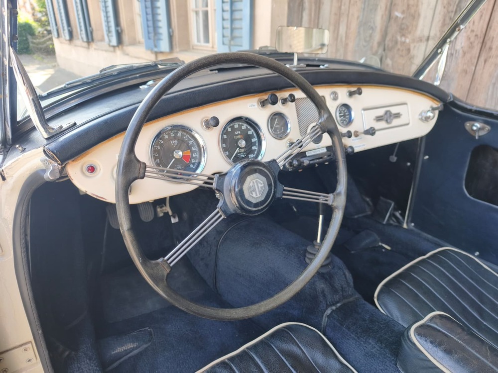 MG 1500-image-9