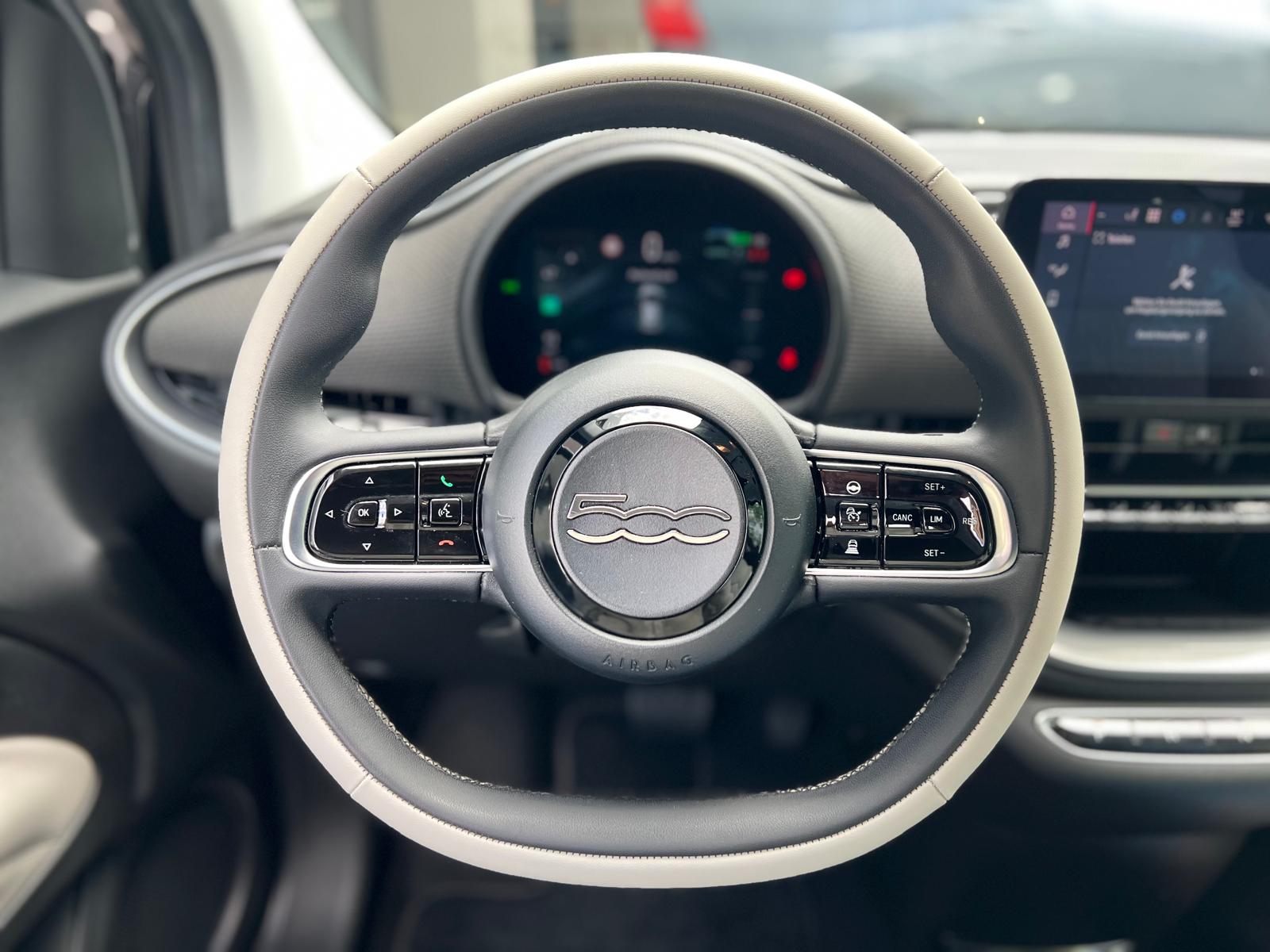 FIAT 500 Cabrio La Prima-image-12