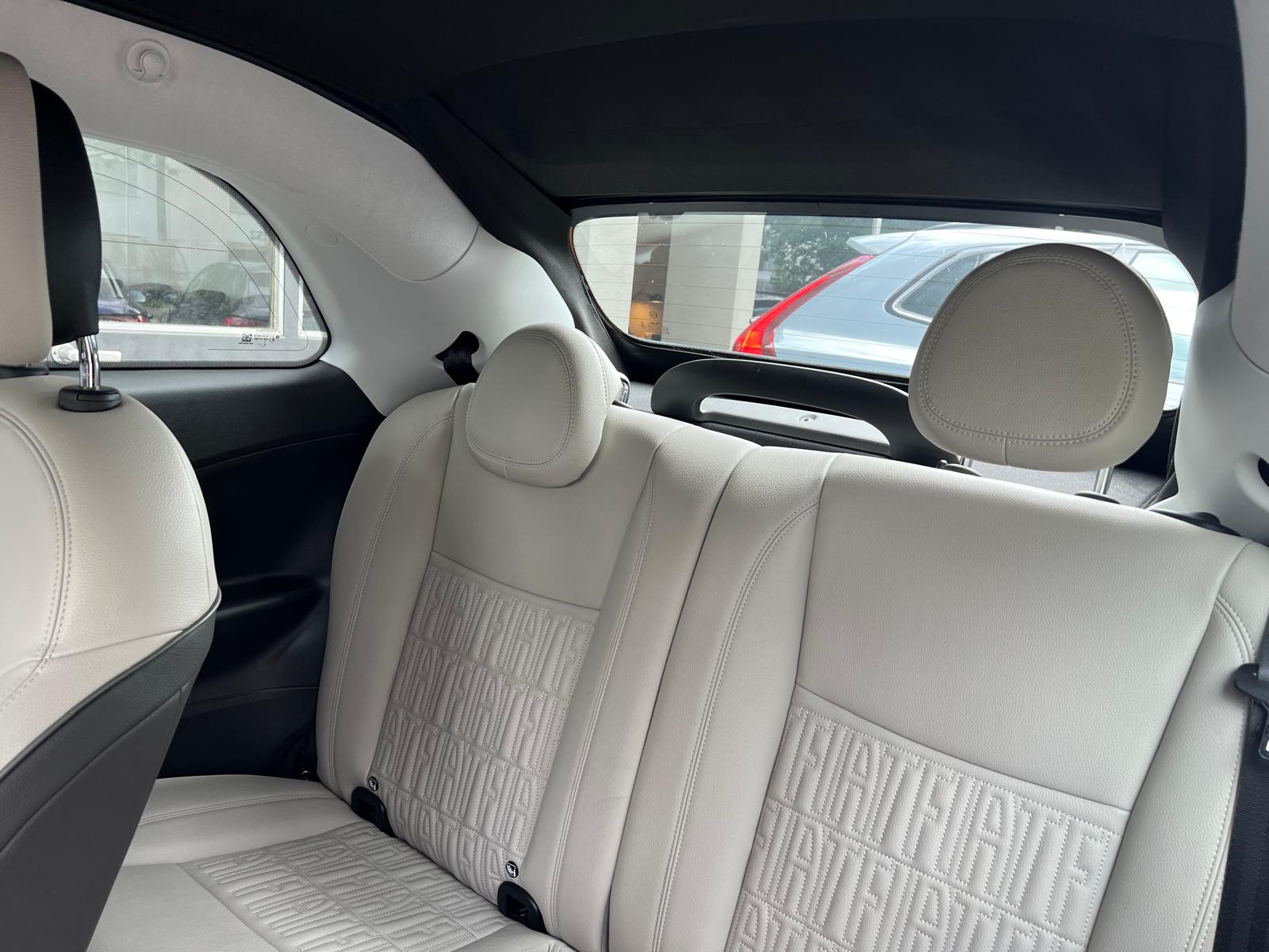 FIAT 500 Cabrio La Prima-image-11