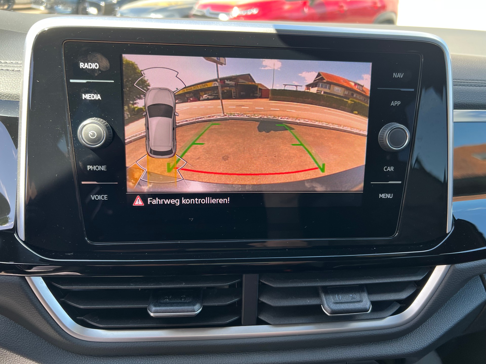 VW T-Roc 1.5 TSI EVO R-Line DSG-image-15