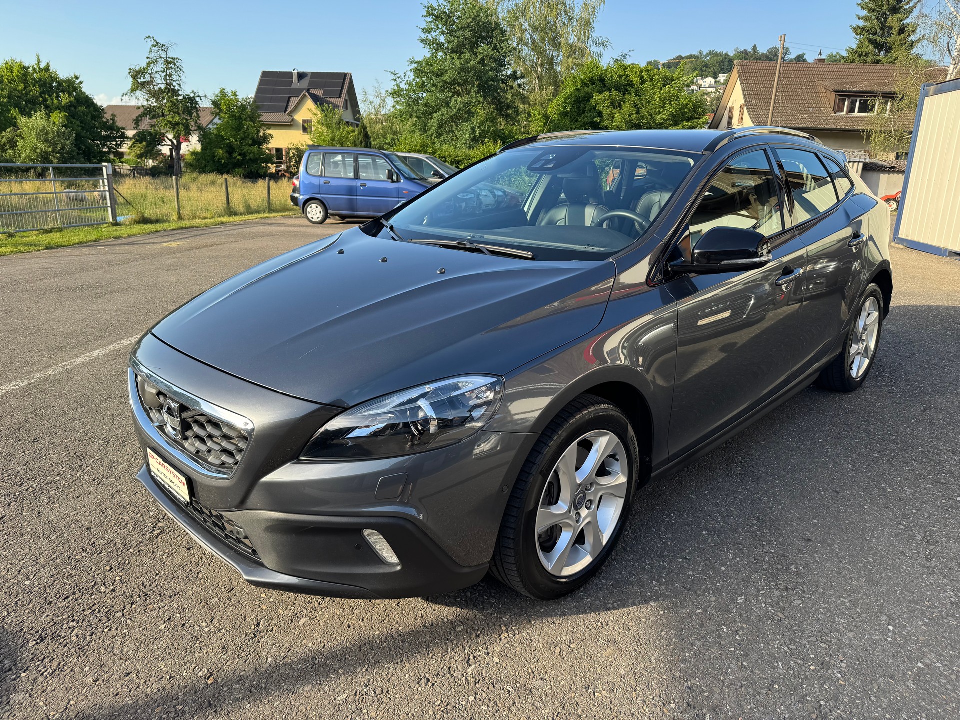 VOLVO V40 Cross Country D4 Summum Geartronic-image-4