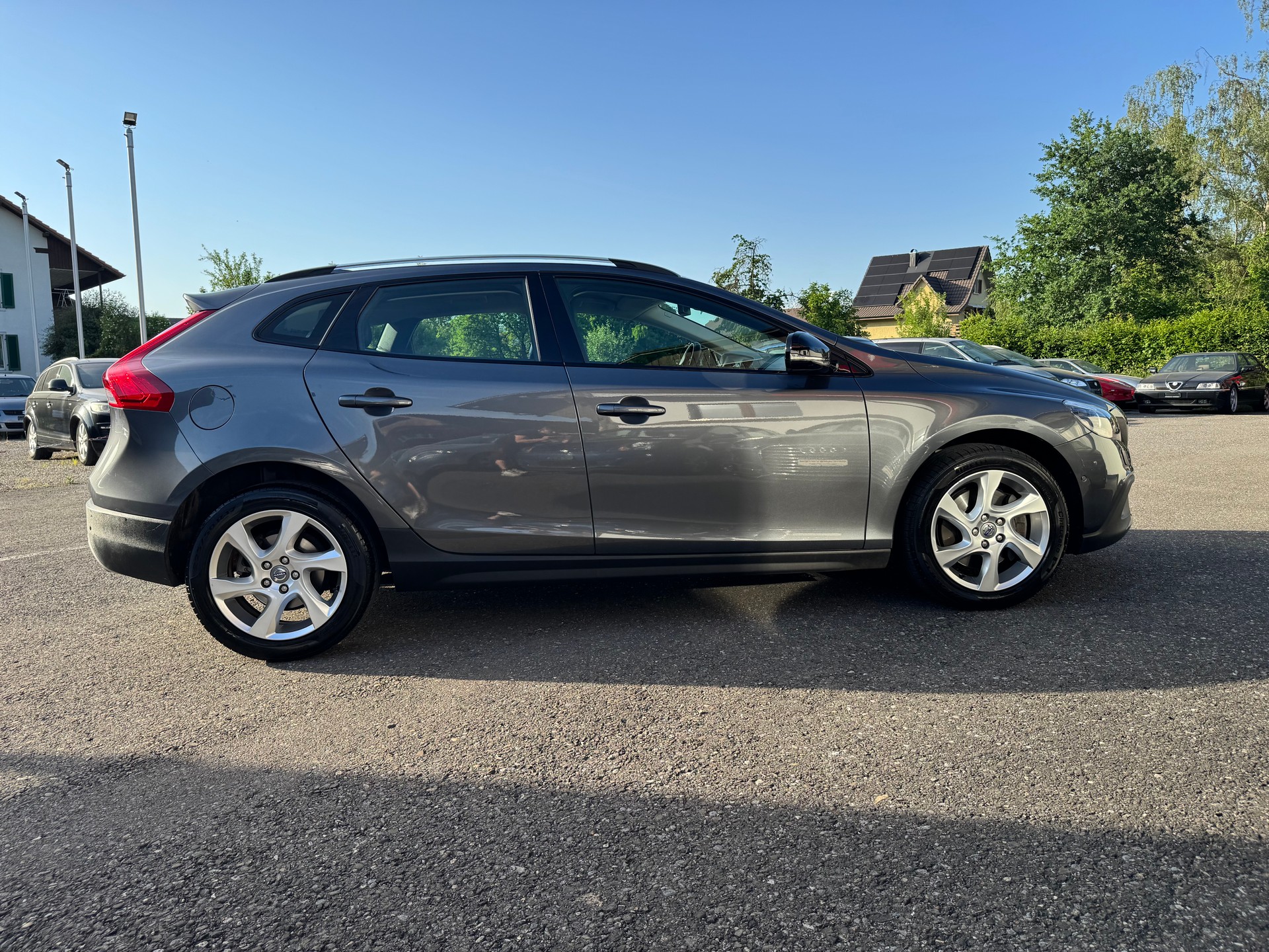 VOLVO V40 Cross Country D4 Summum Geartronic-image-9