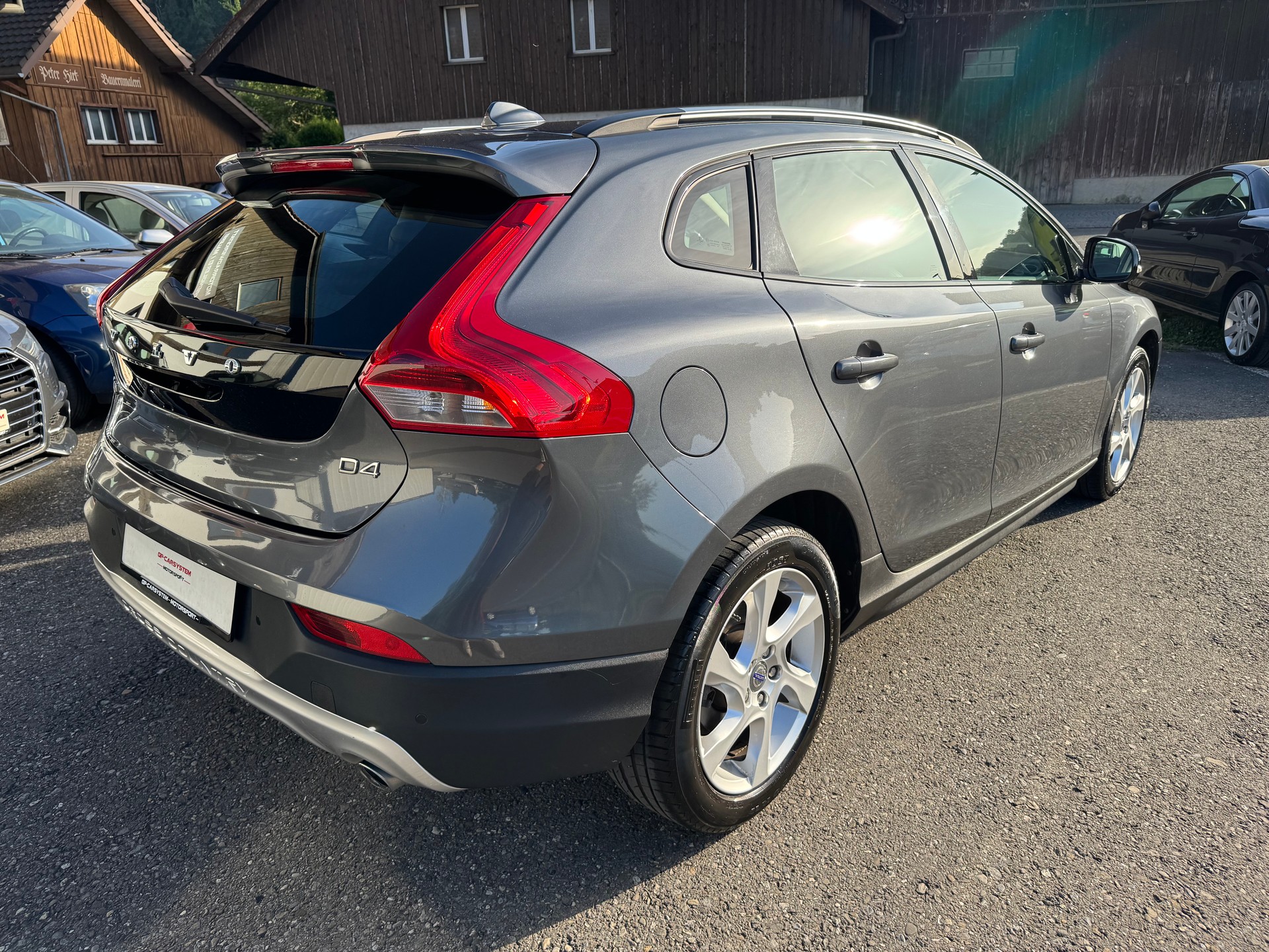 VOLVO V40 Cross Country D4 Summum Geartronic-image-6