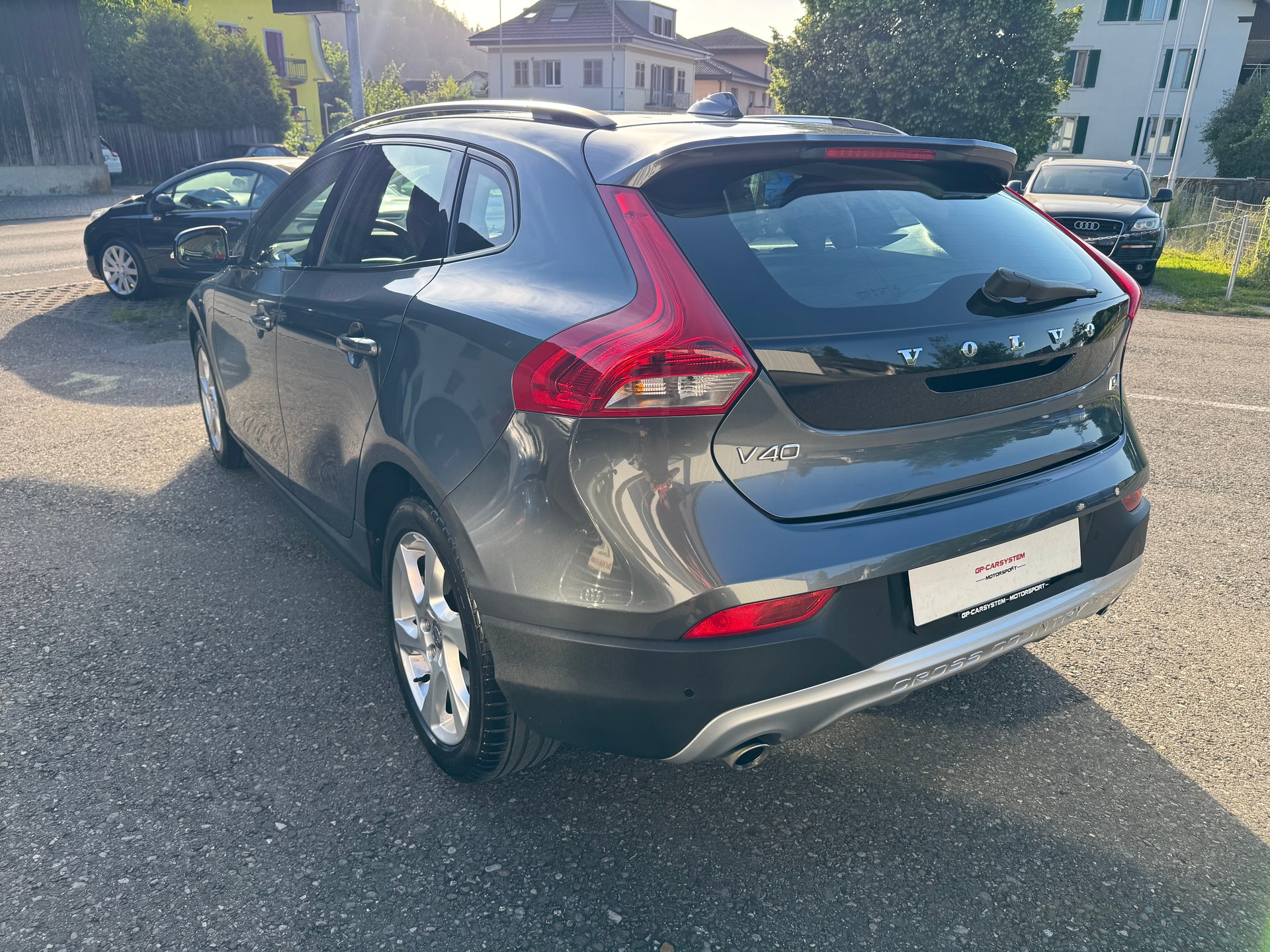 VOLVO V40 Cross Country D4 Summum Geartronic-image-7