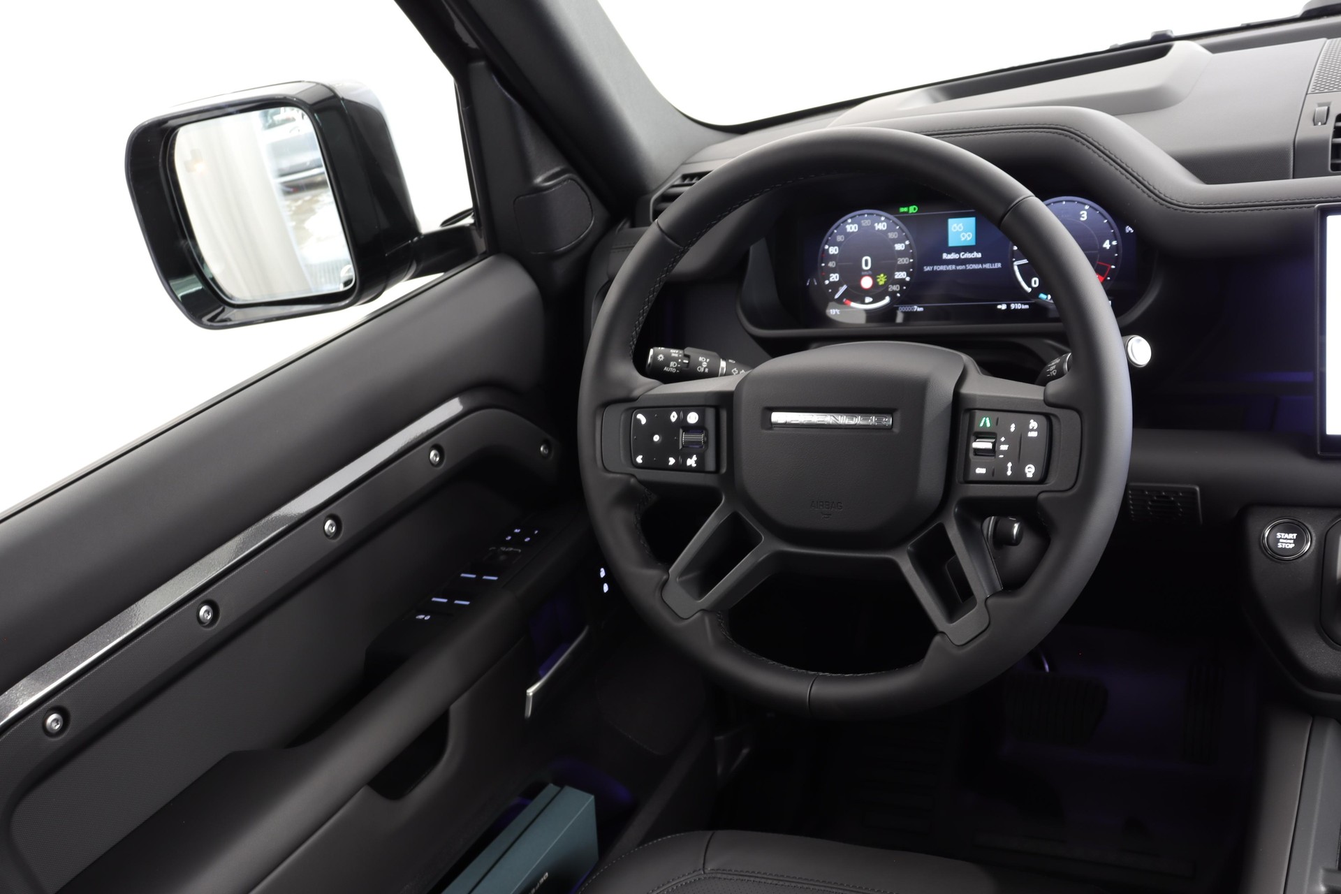 LAND ROVER Defender 110 3.0 D I6 300 X-Dynamic HSE-image-6