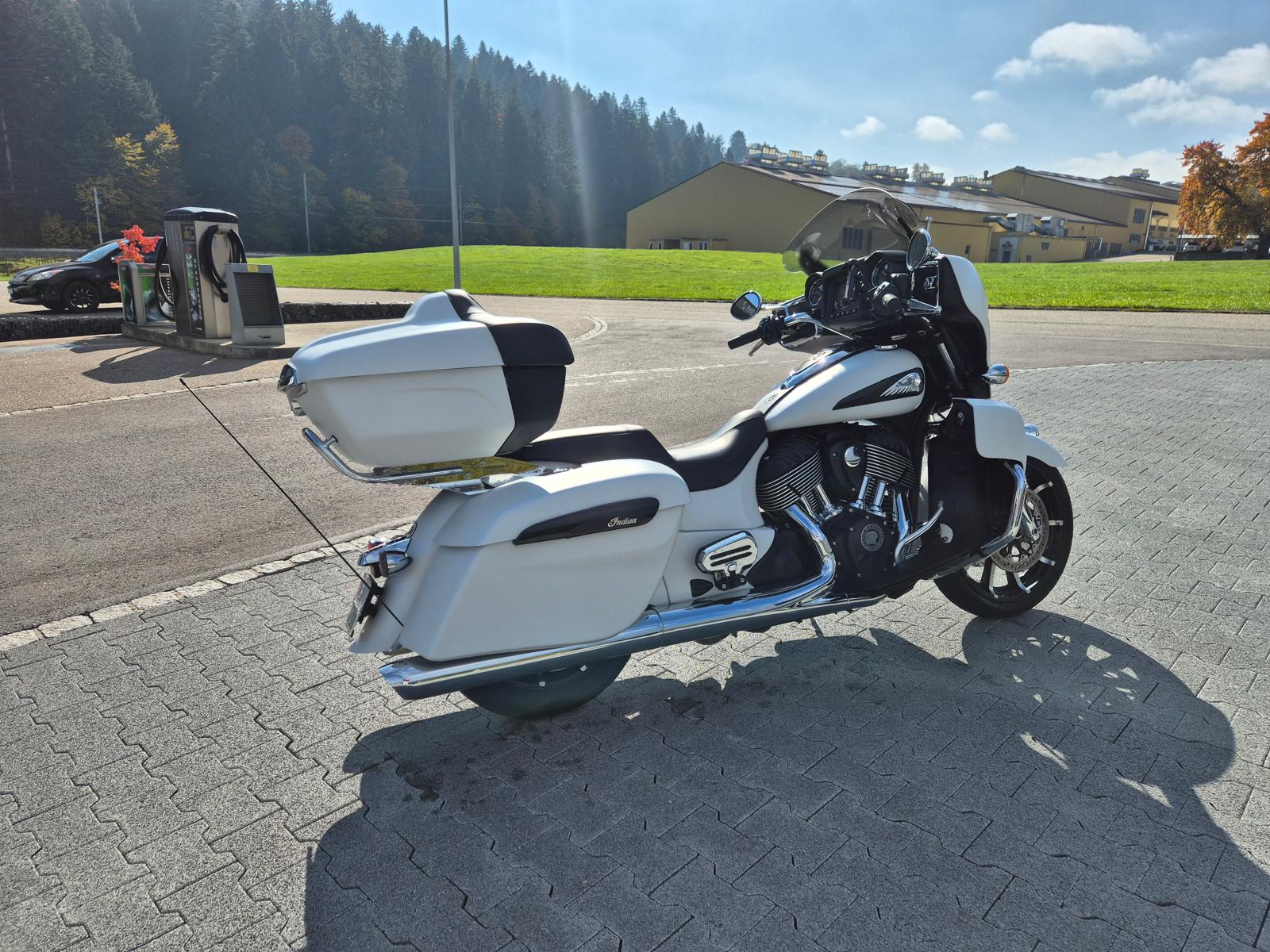 INDIAN Roadmaster Dark Horse-image-3