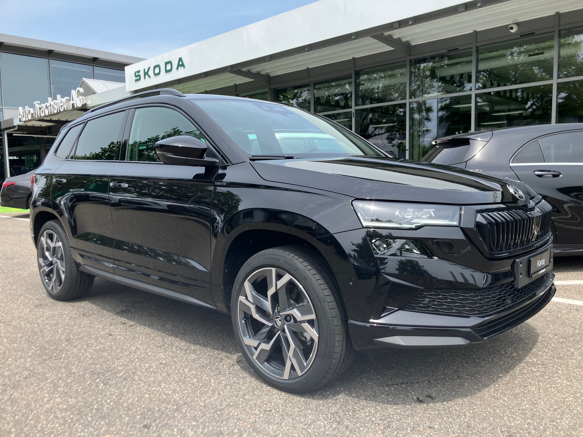SKODA Karoq 2.0 TSI SportLine 4x4 DSG-image-1