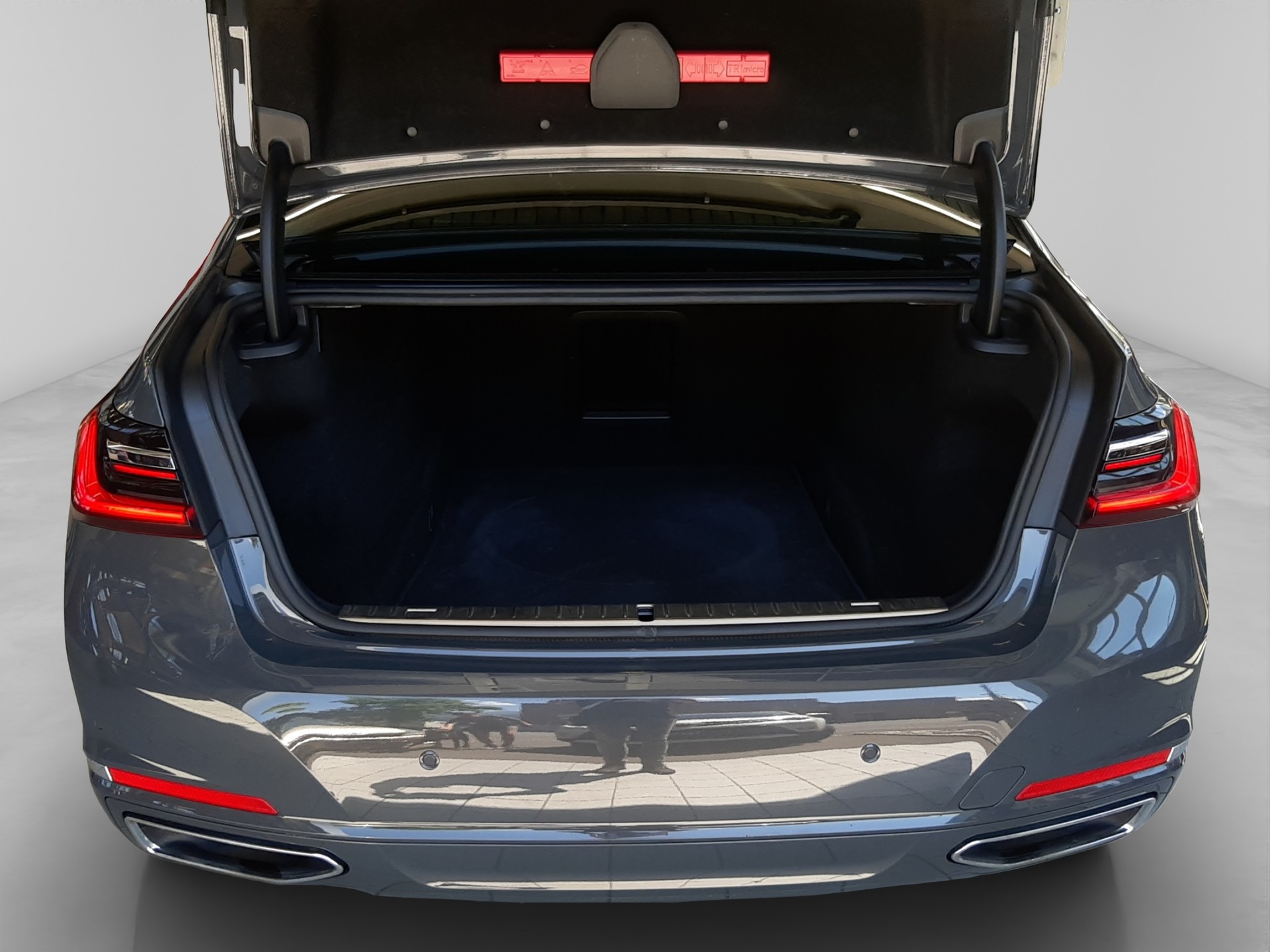 BMW 730Ld xDrive-image-16