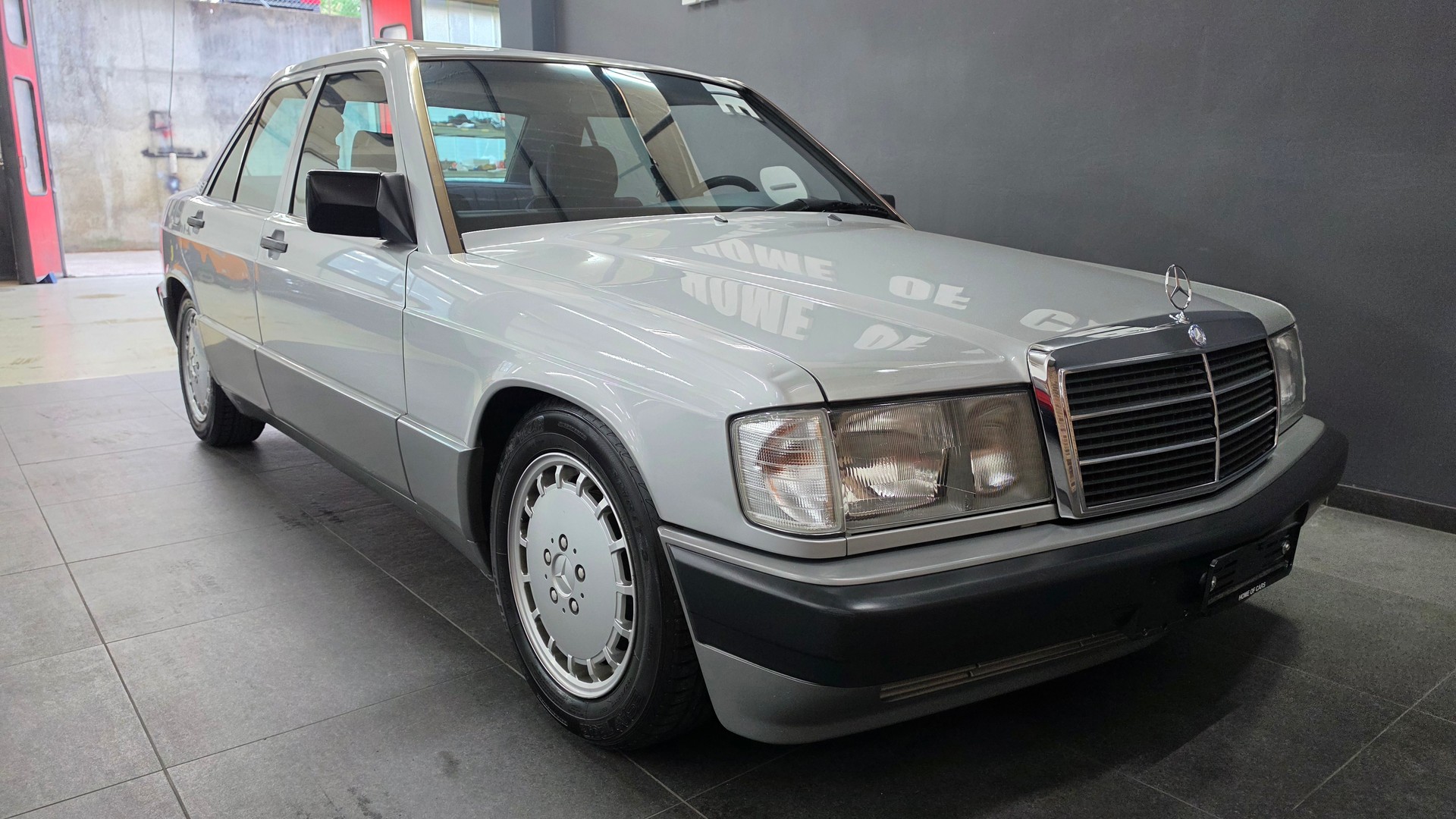 MERCEDES-BENZ 190 E 2.6 Handschalter-image-18