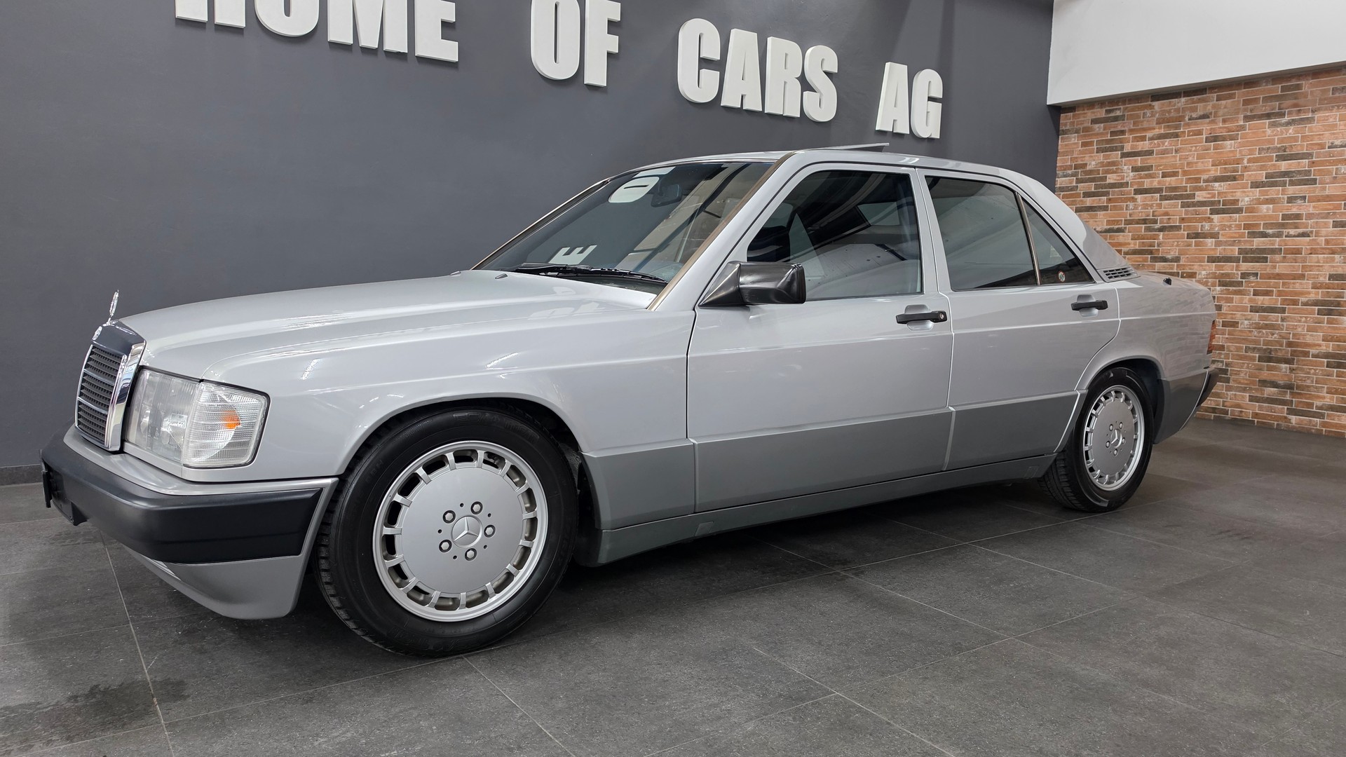 MERCEDES-BENZ 190 E 2.6 Handschalter-showroom-element-3