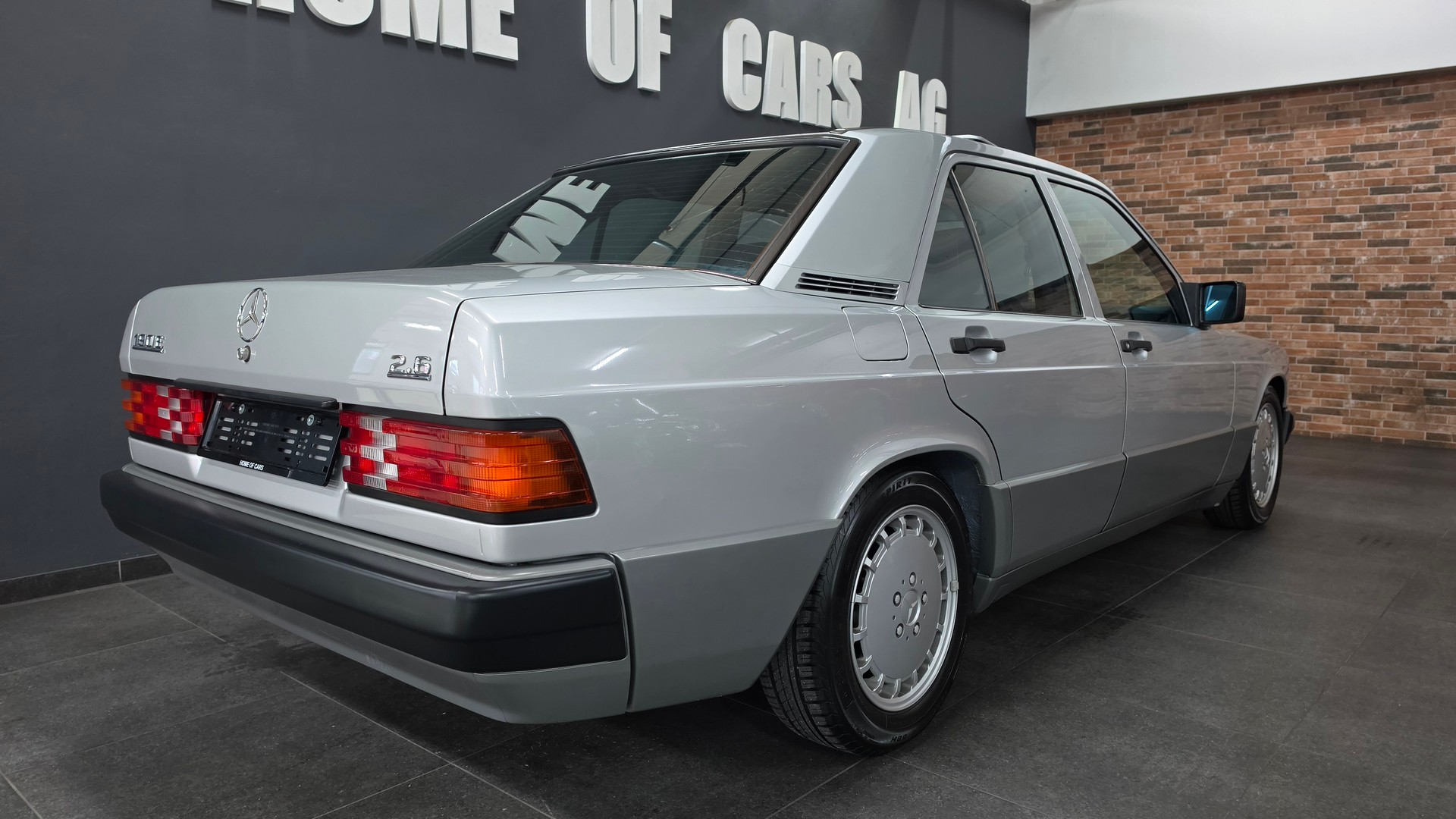 MERCEDES-BENZ 190 E 2.6 Handschalter-image-11