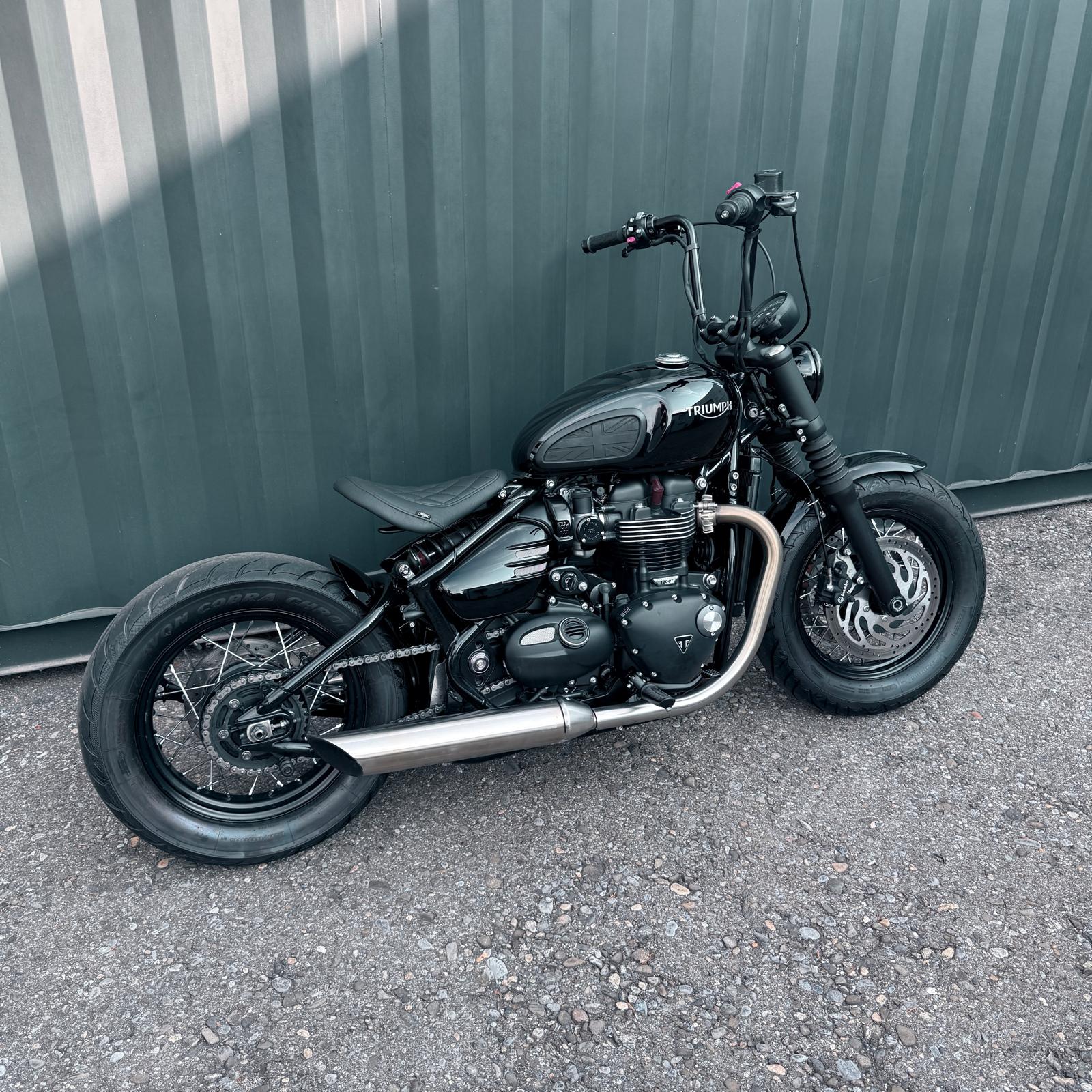 TRIUMPH Bonneville 1200 Bobber-image-4
