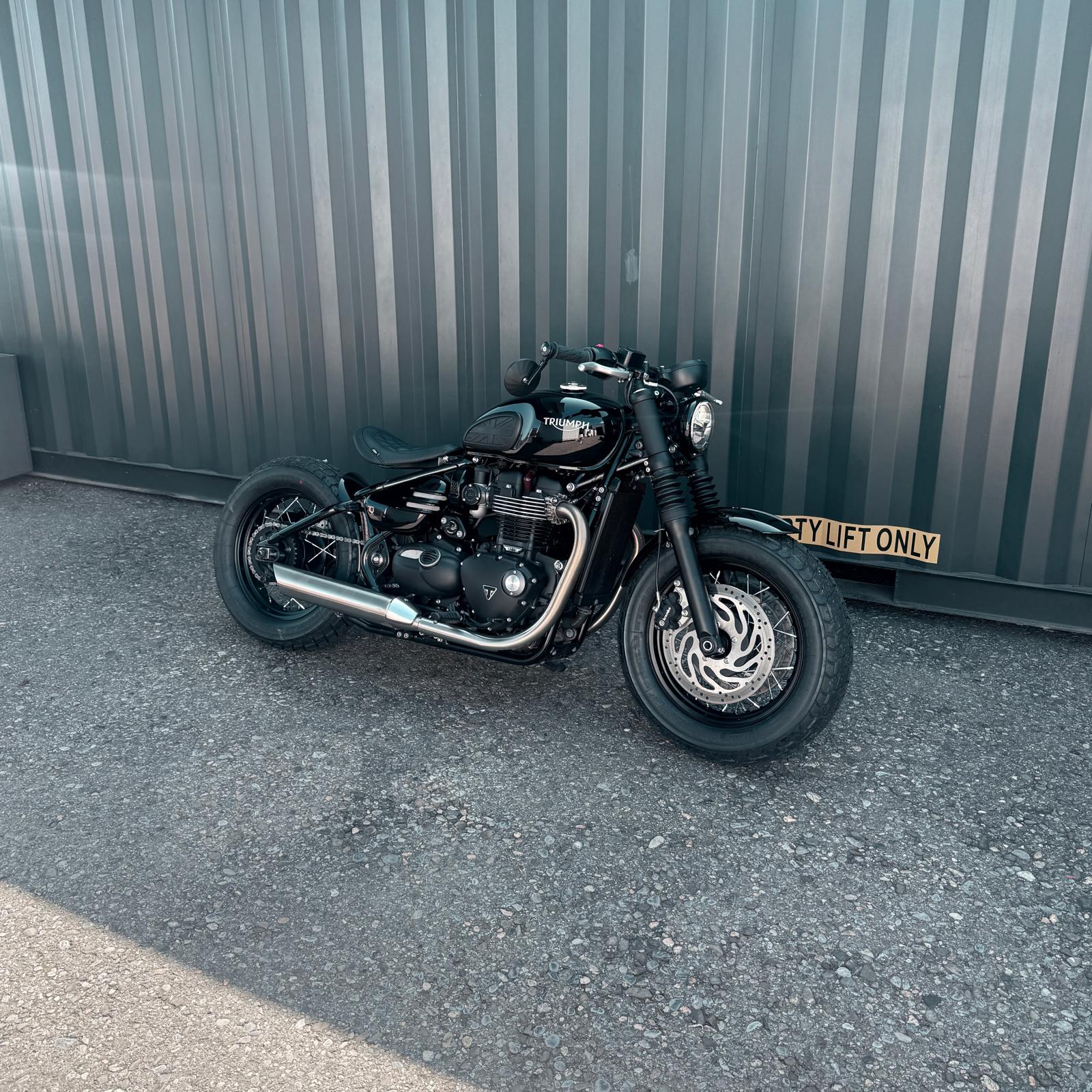 TRIUMPH Bonneville 1200 Bobber-image-6