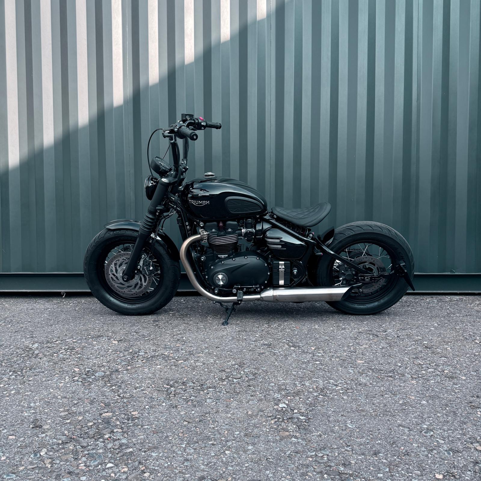 TRIUMPH Bonneville 1200 Bobber-image-1